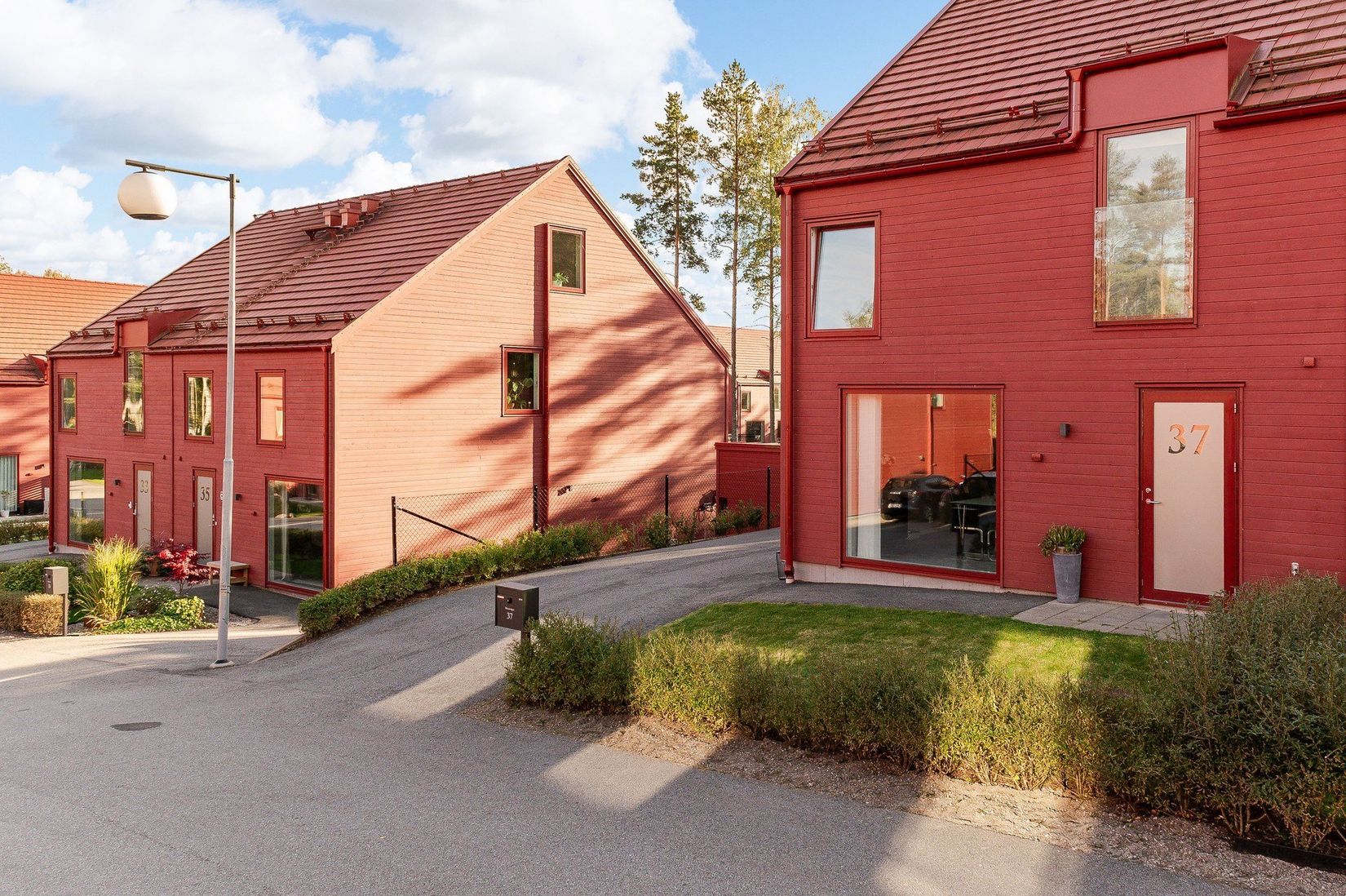 Radhus, Blåsarevägen 37, Krikonbacken, Nyköping