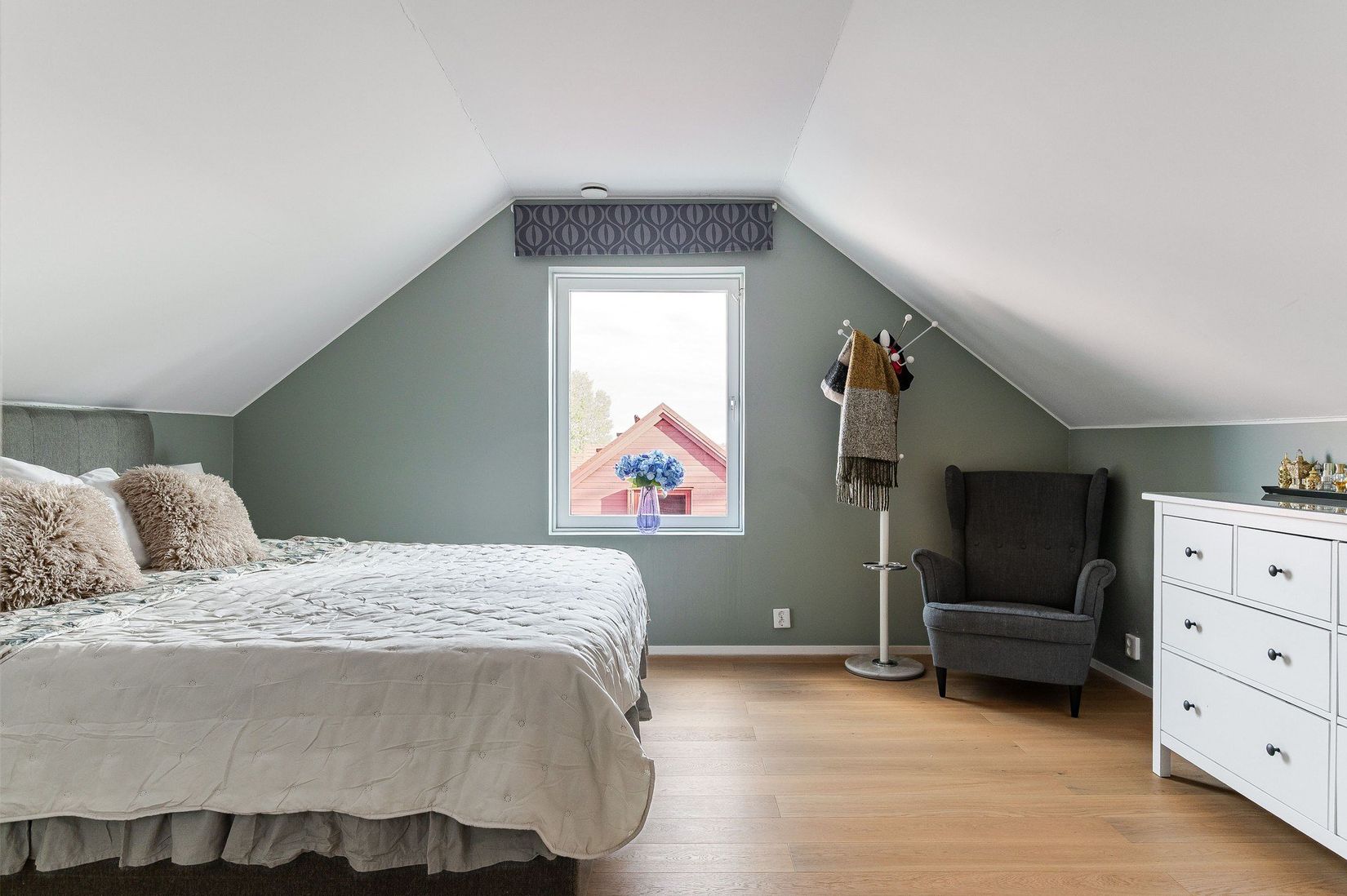 Radhus, Blåsarevägen 37, Krikonbacken, Nyköping