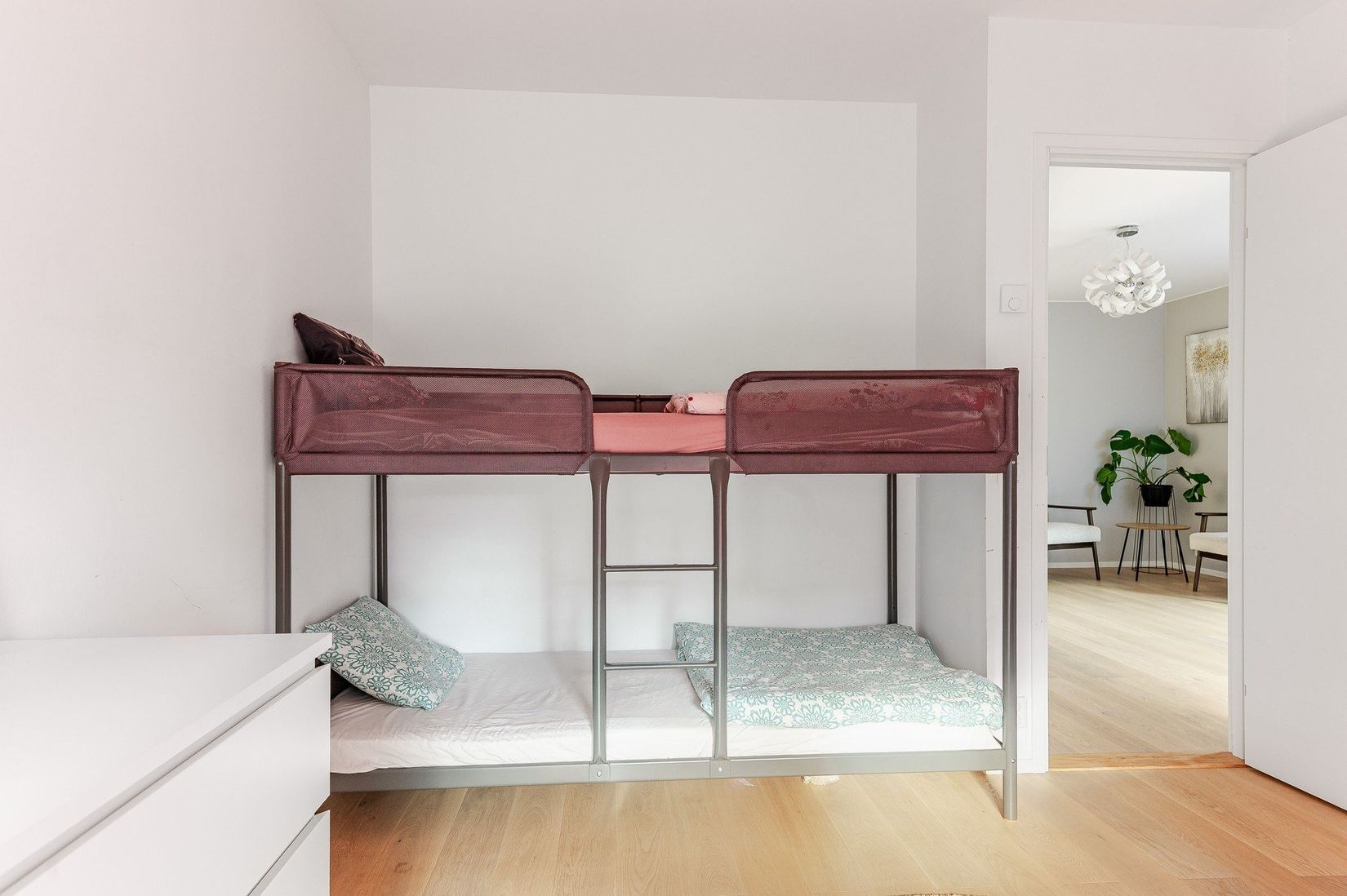 Radhus, Blåsarevägen 37, Krikonbacken, Nyköping