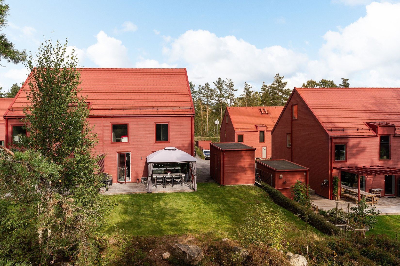 Radhus, Blåsarevägen 37, Krikonbacken, Nyköping