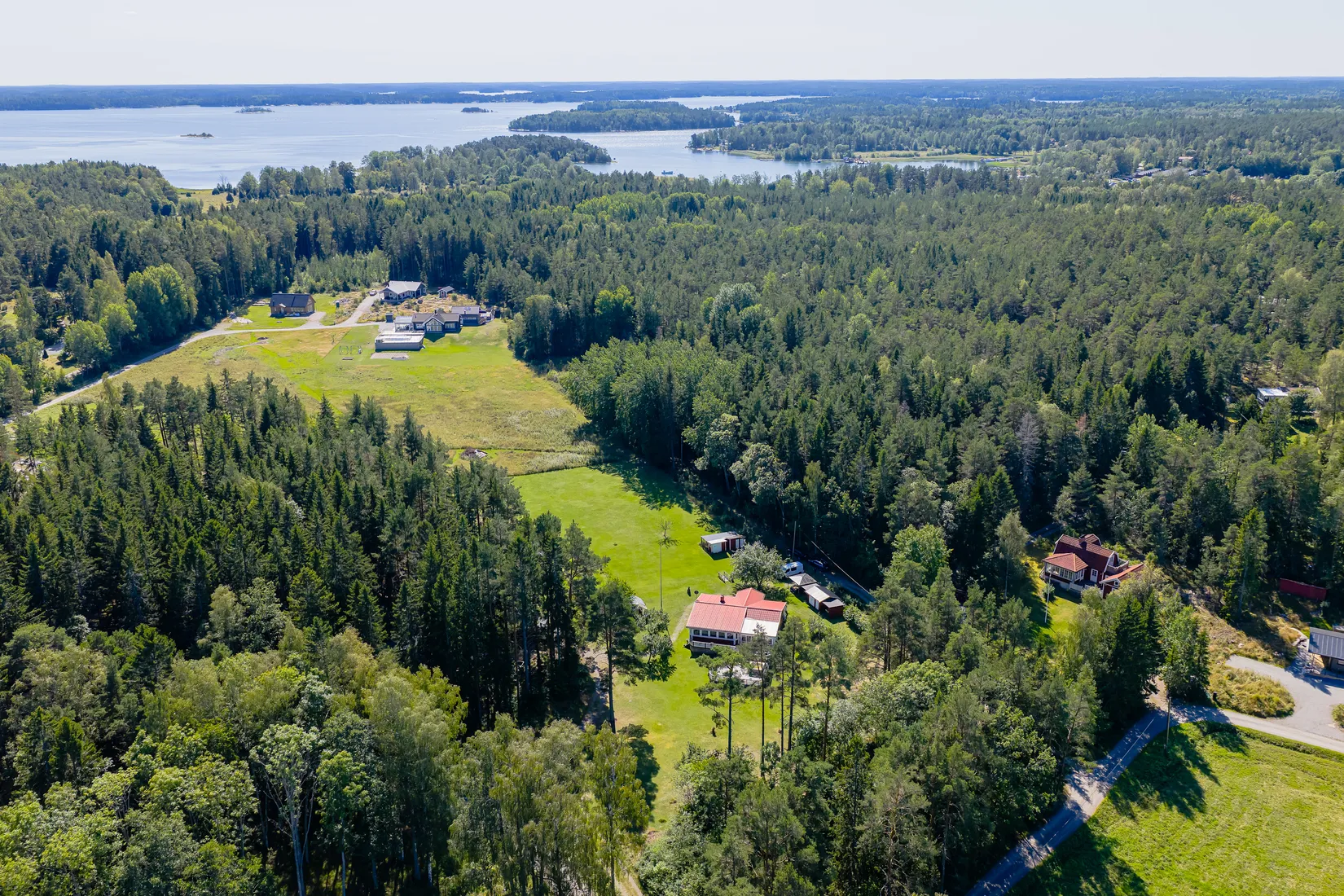 Gård/Skog, Långkärrsvägen 1, Österåker
