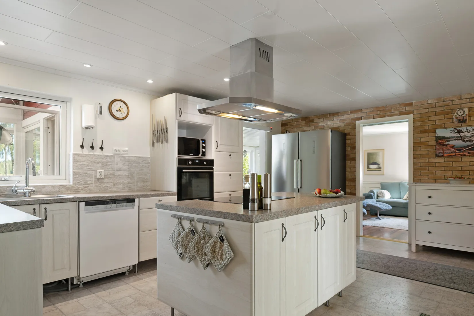 Gård/Skog, Långkärrsvägen 1, Österåker