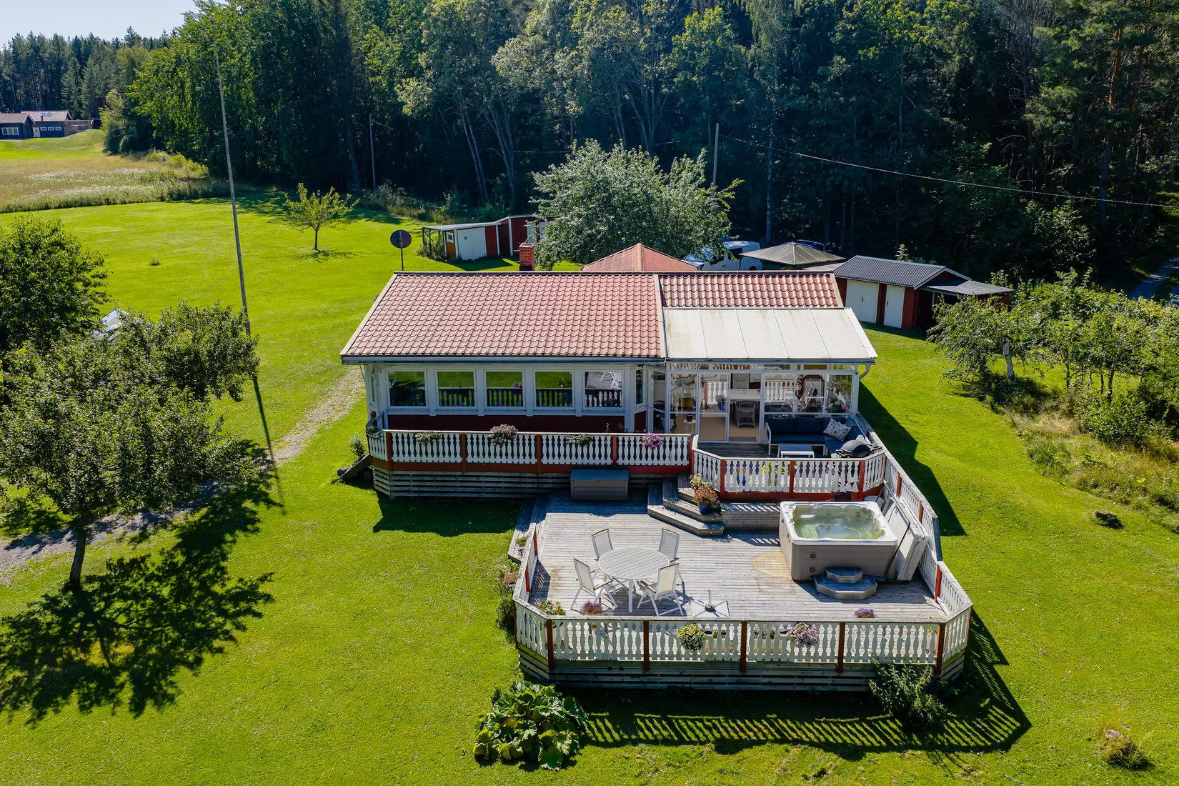 Gård/Skog, Långkärrsvägen 1, Österåker