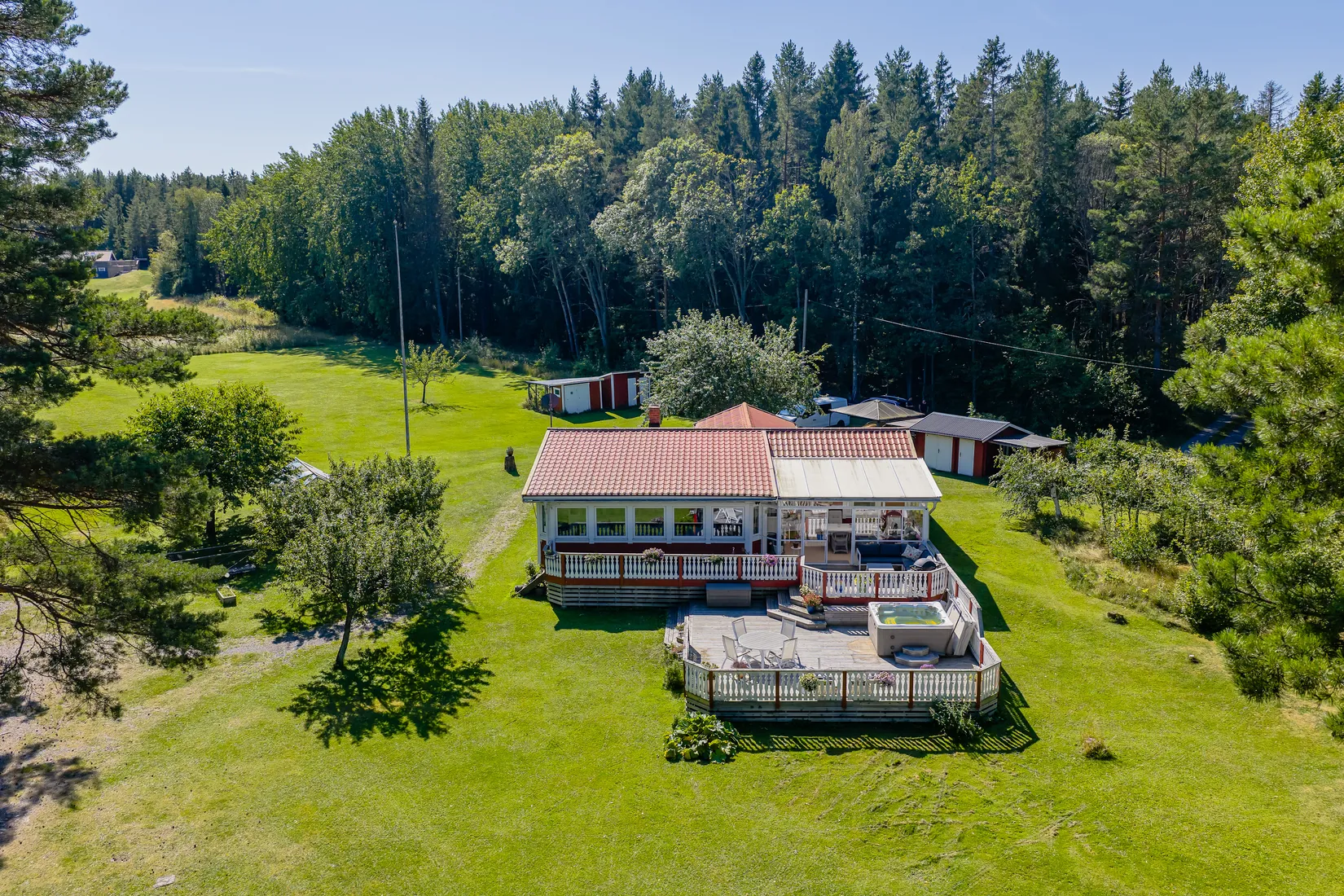 Gård/Skog, Långkärrsvägen 1, Österåker