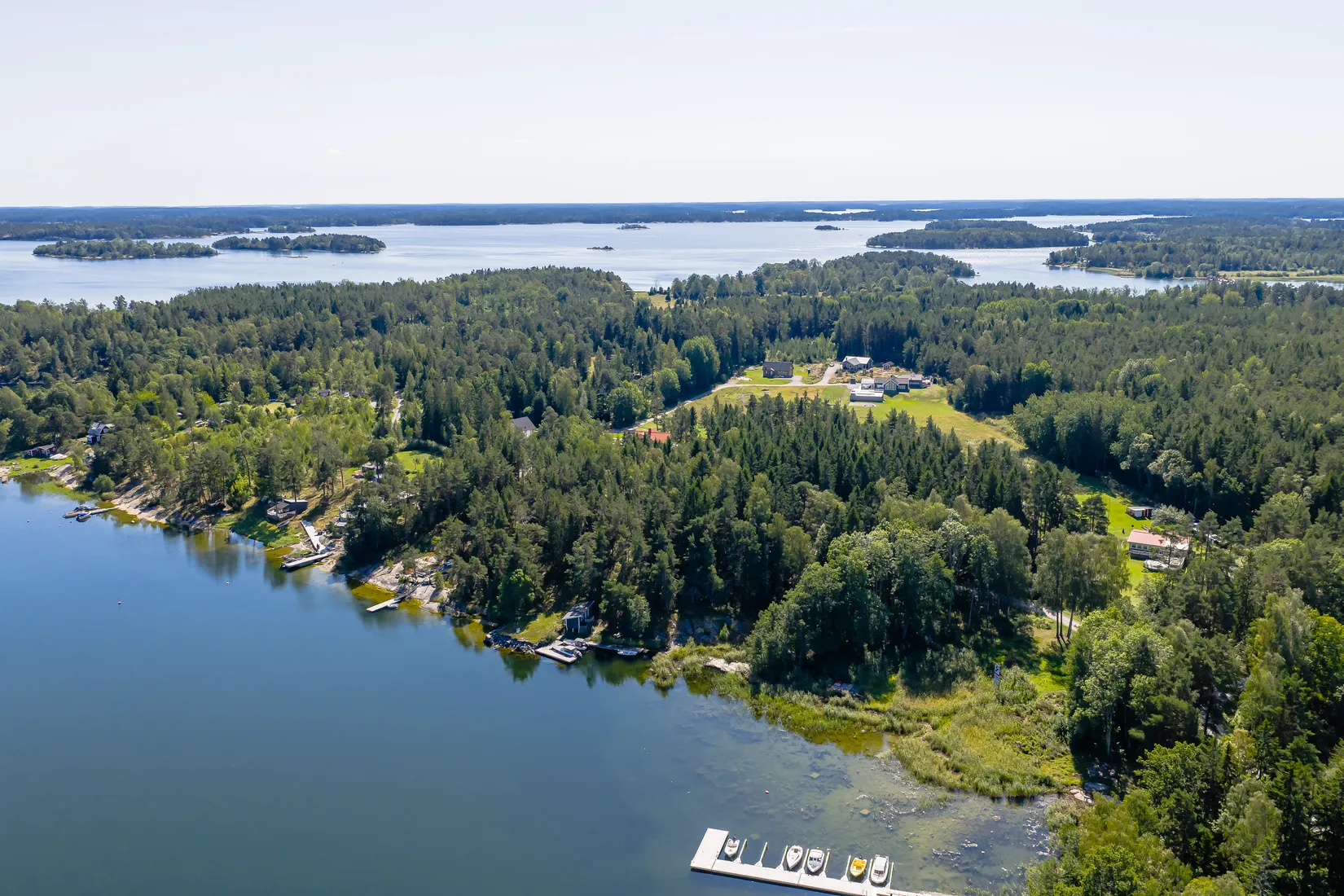 Gård/Skog, Långkärrsvägen 1, Österåker