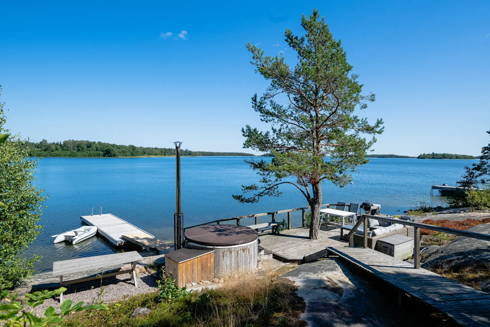 Gård/Skog, Långkärrsvägen 1, Österåker