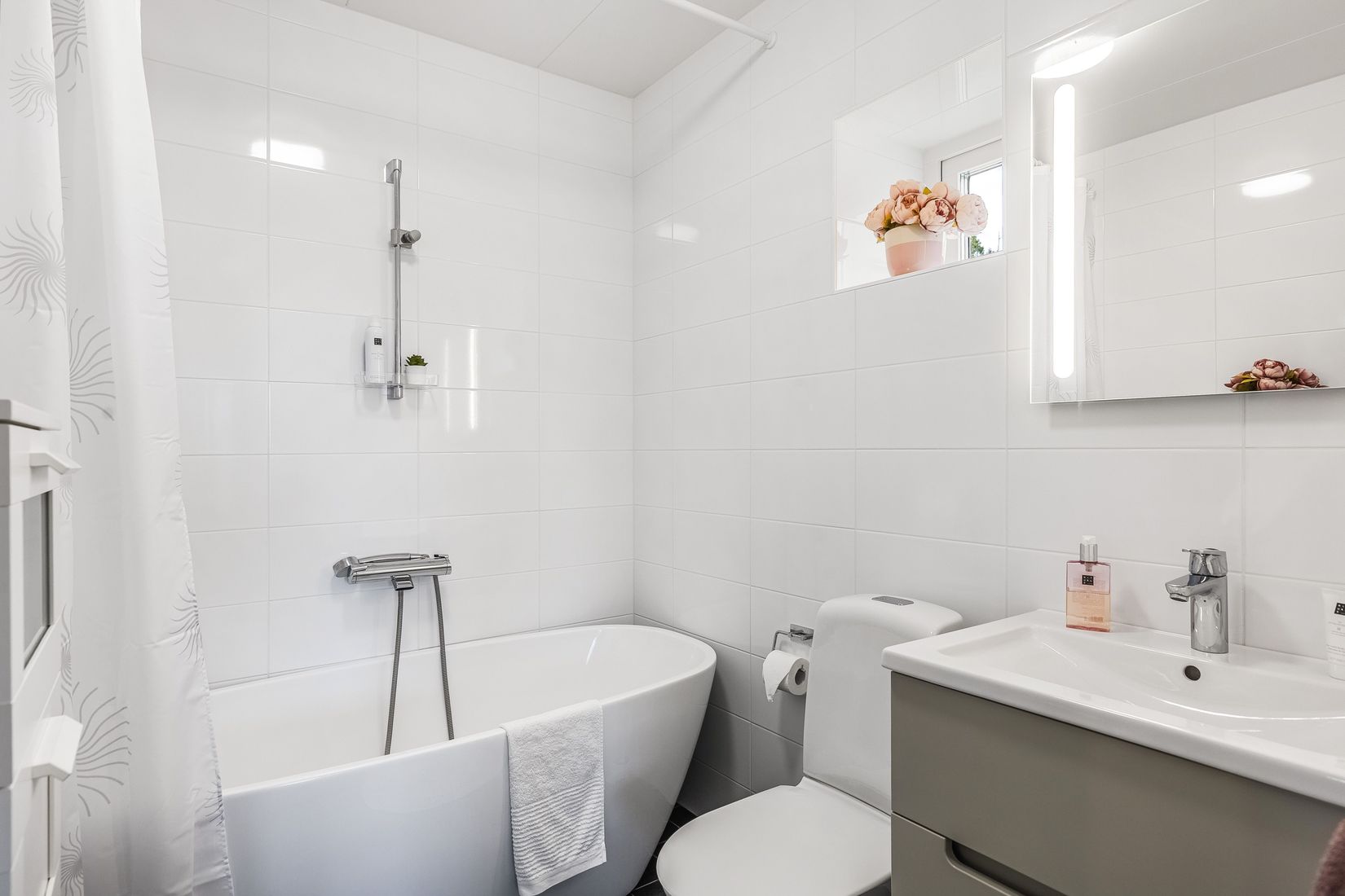 Villa, Åkerbyslingan 32, Stallarholmen - Sundby Strand, Strängnäs