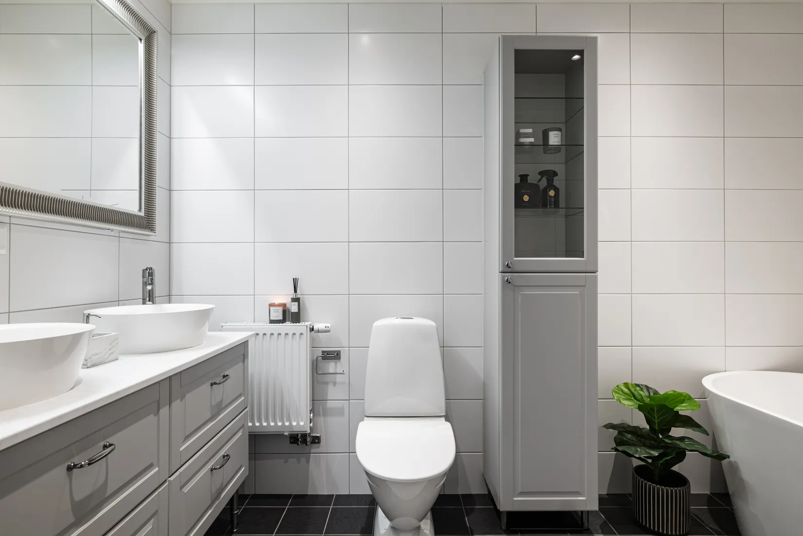 Radhus, Viktor Dahléns väg 120, Mosås, Örebro