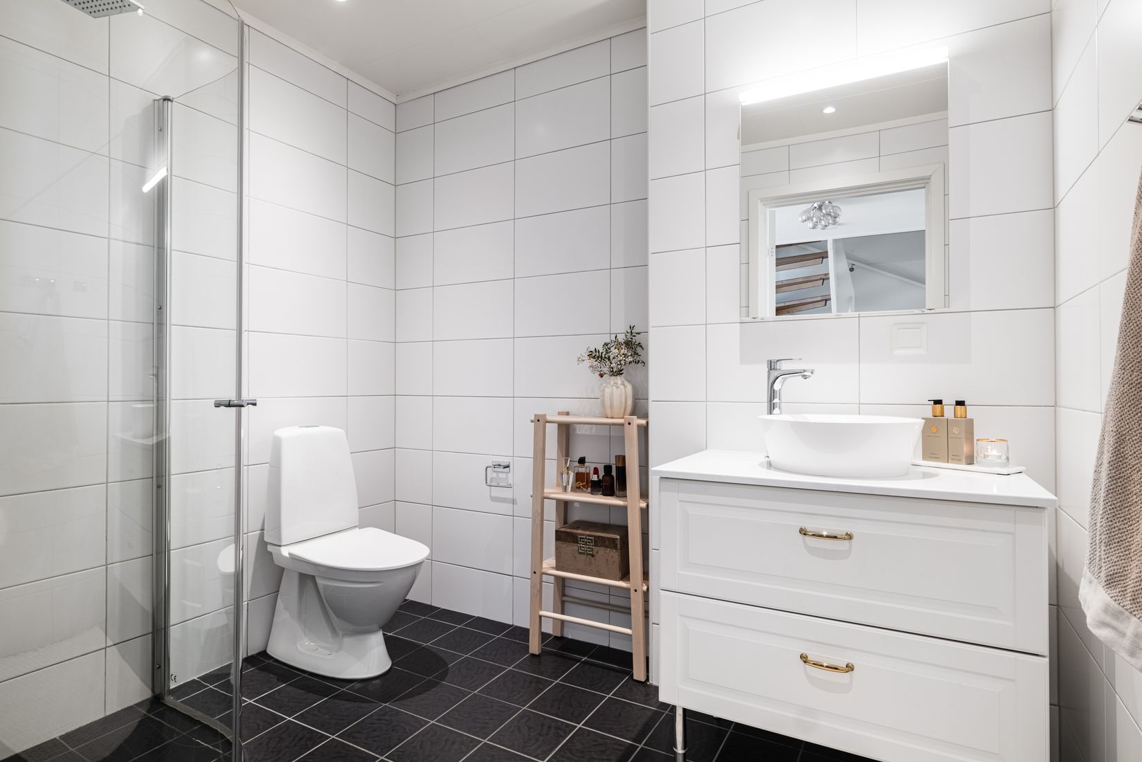 Radhus, Viktor Dahléns väg 120, Mosås, Örebro