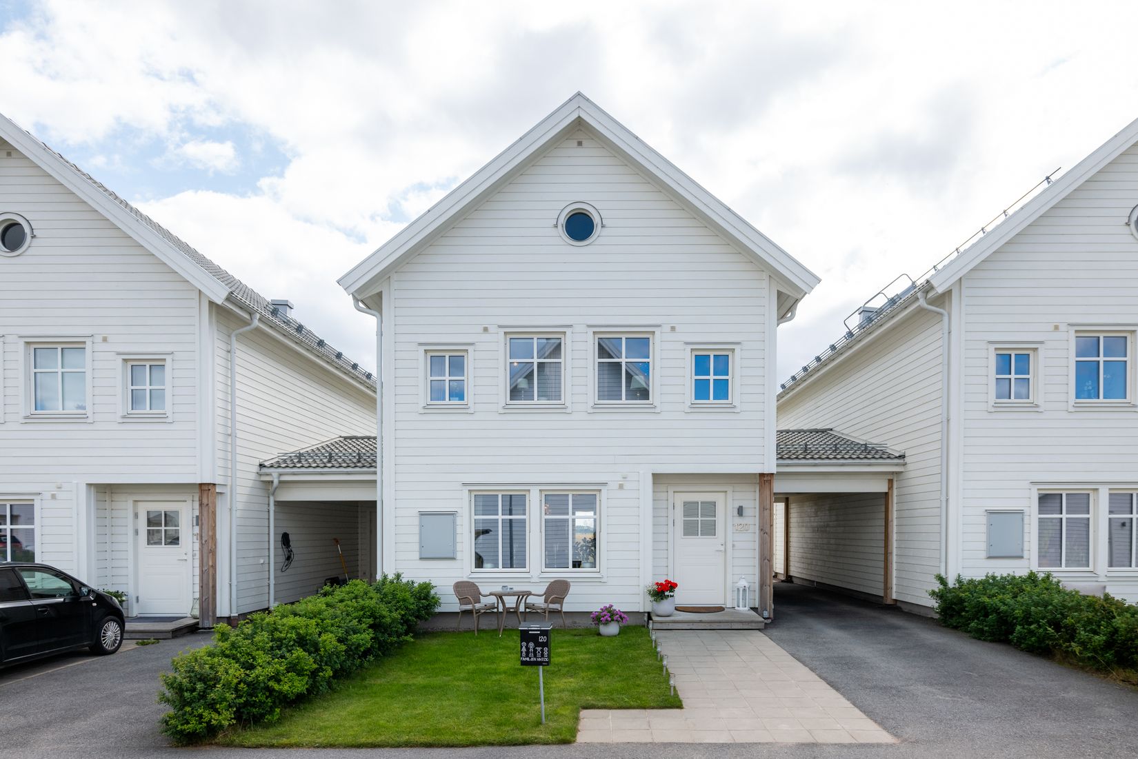 Radhus, Viktor Dahléns väg 120, Mosås, Örebro