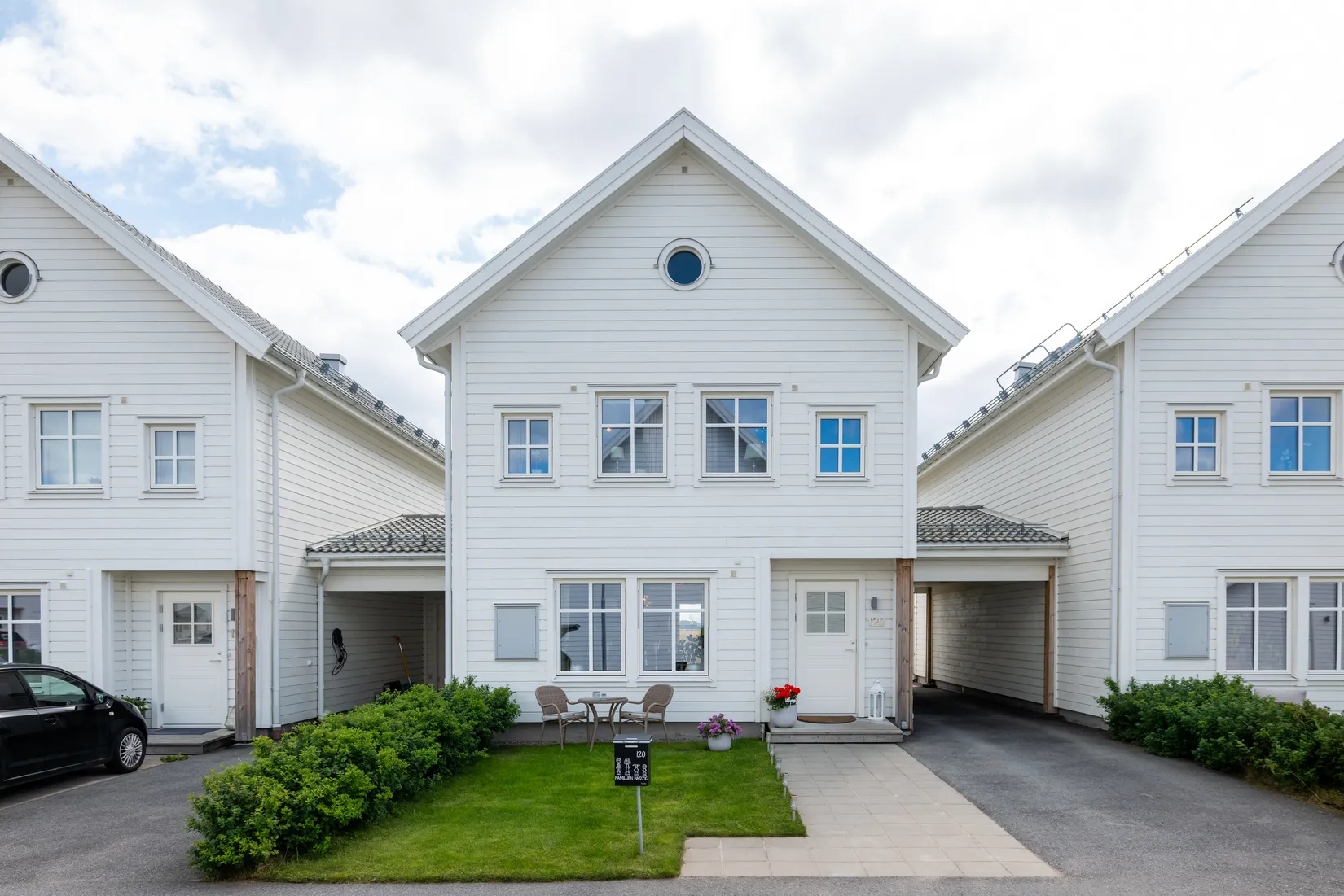 Radhus, Viktor Dahléns väg 120, Mosås, Örebro