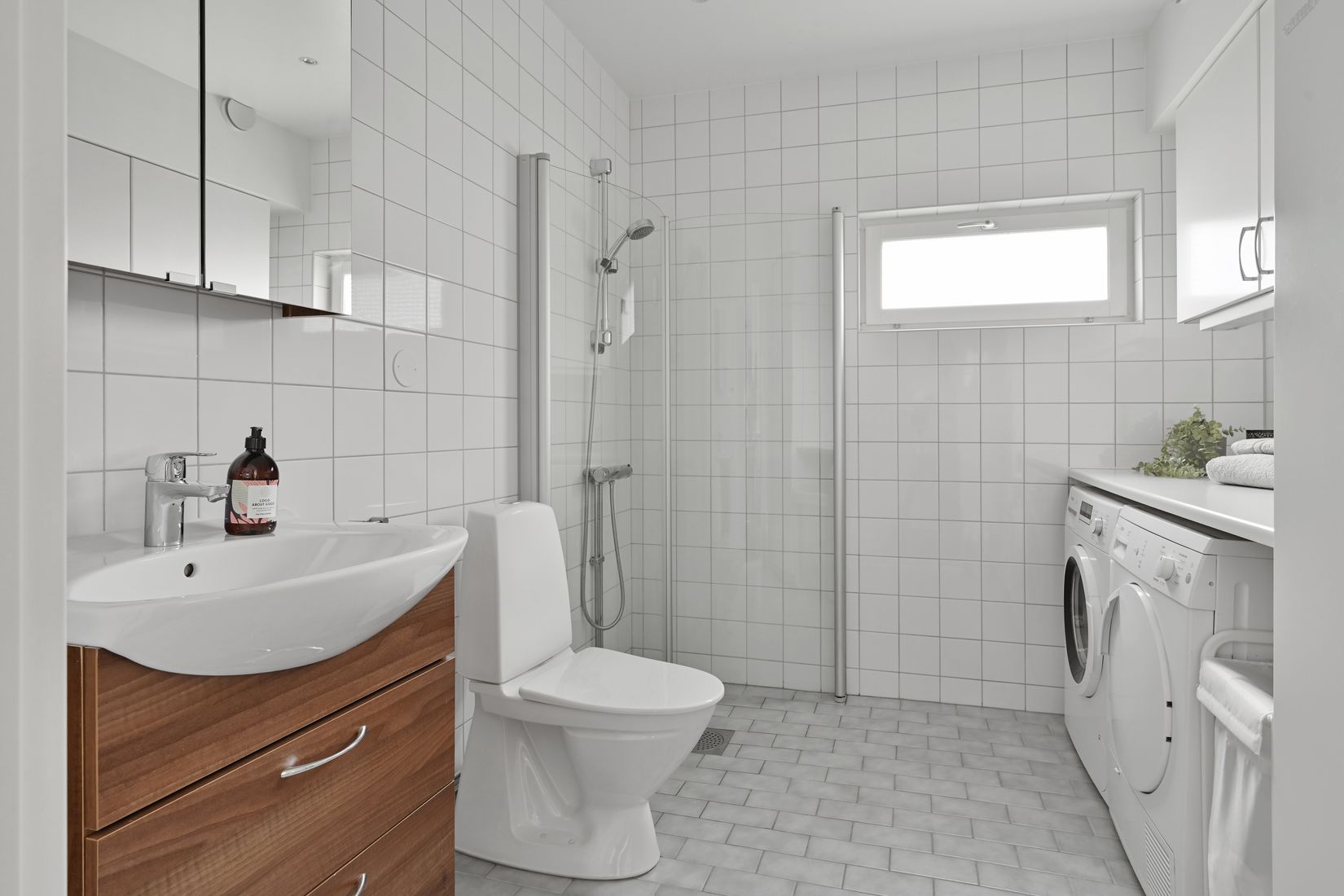 Bostadsrätt, Hedebyslingan 28B, Skälby, Järfälla