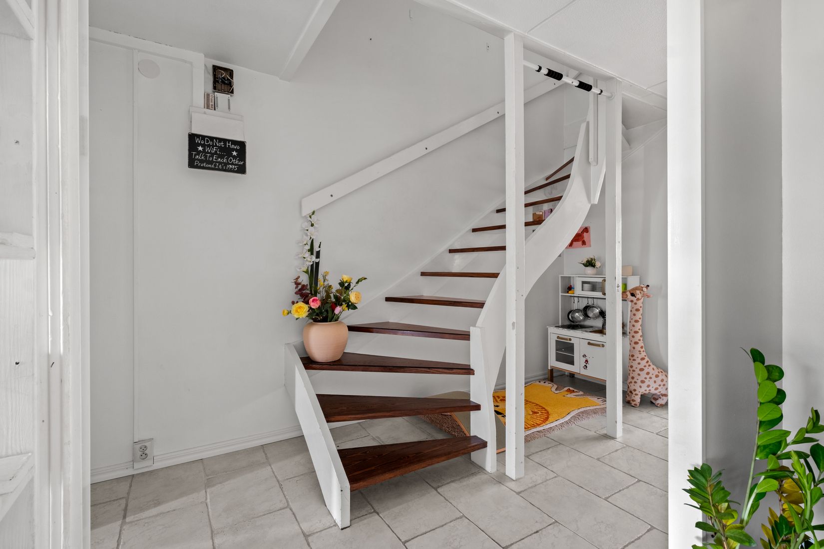 Bostadsrätt, Radhus, Kyndelgränd 28, Tyresö Centrum, Tyresö