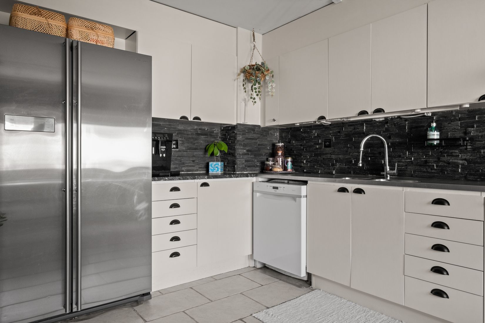 Bostadsrätt, Radhus, Kyndelgränd 28, Tyresö Centrum, Tyresö