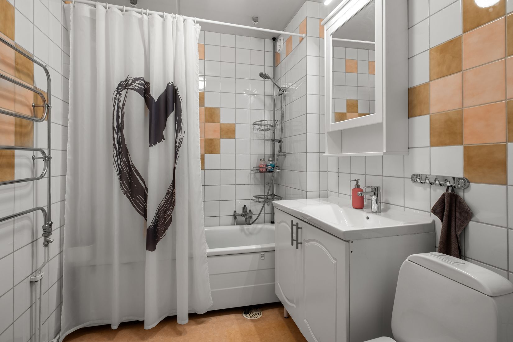 Bostadsrätt, Radhus, Kyndelgränd 28, Tyresö Centrum, Tyresö