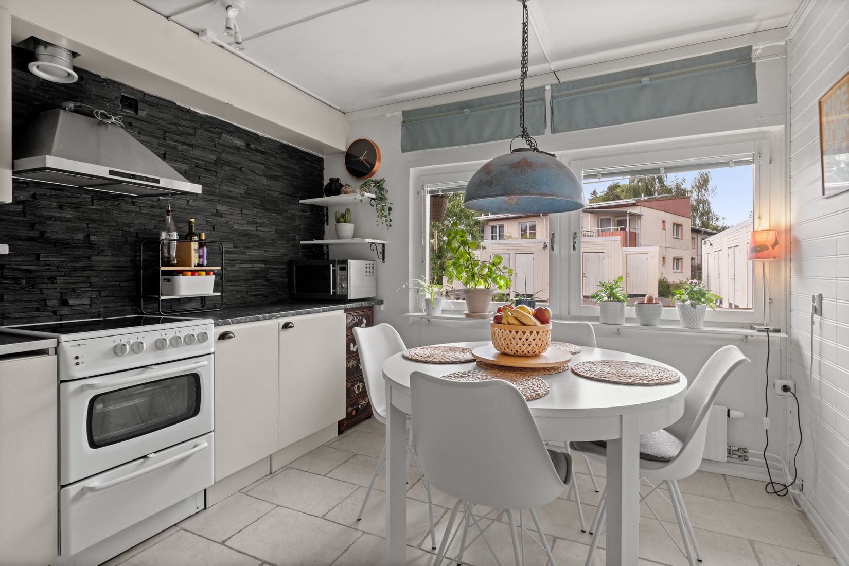 Bostadsrätt, Radhus, Kyndelgränd 28, Tyresö Centrum, Tyresö