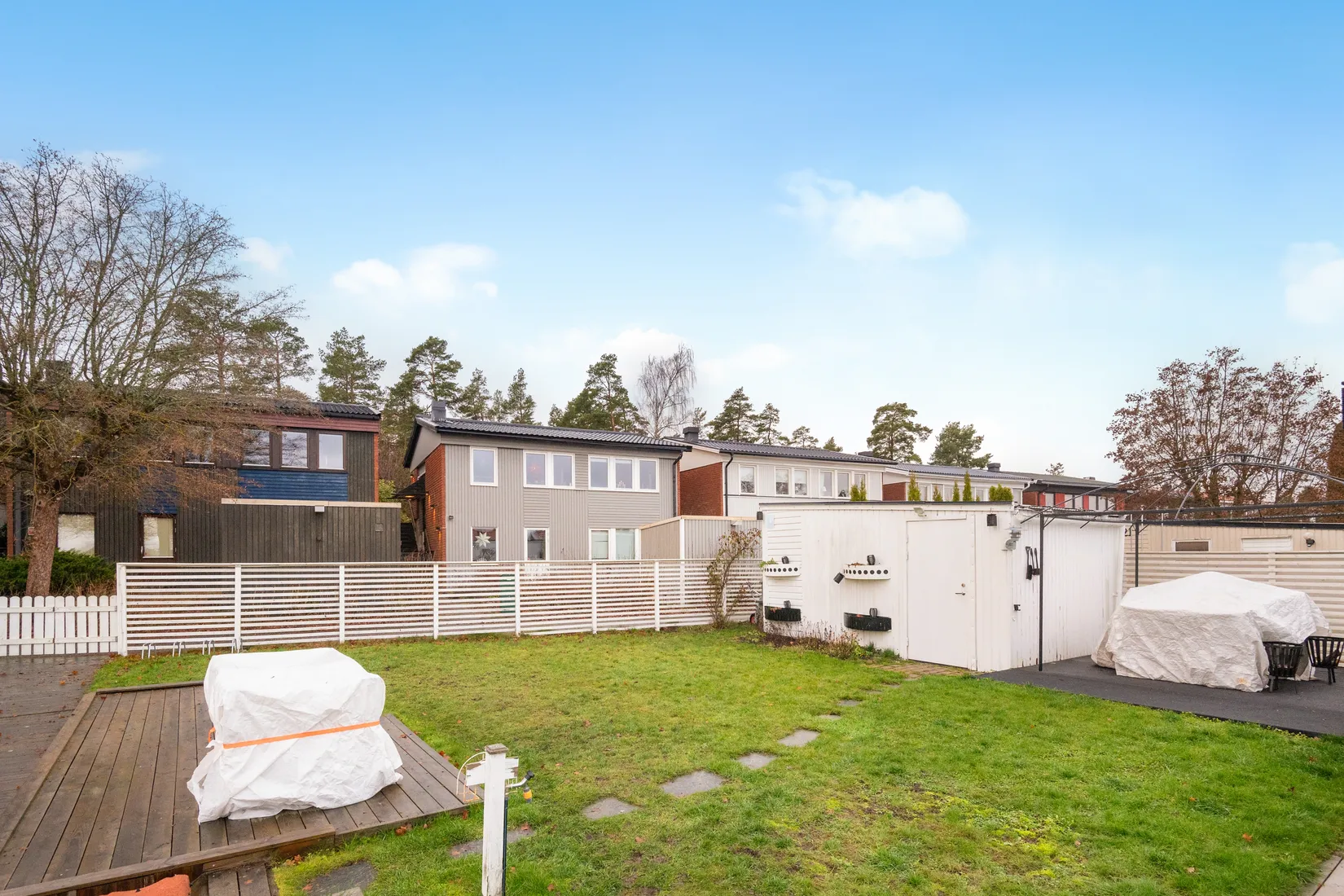 Villa, Radhus, Abborrvägen 19, Viksjö, Järfälla