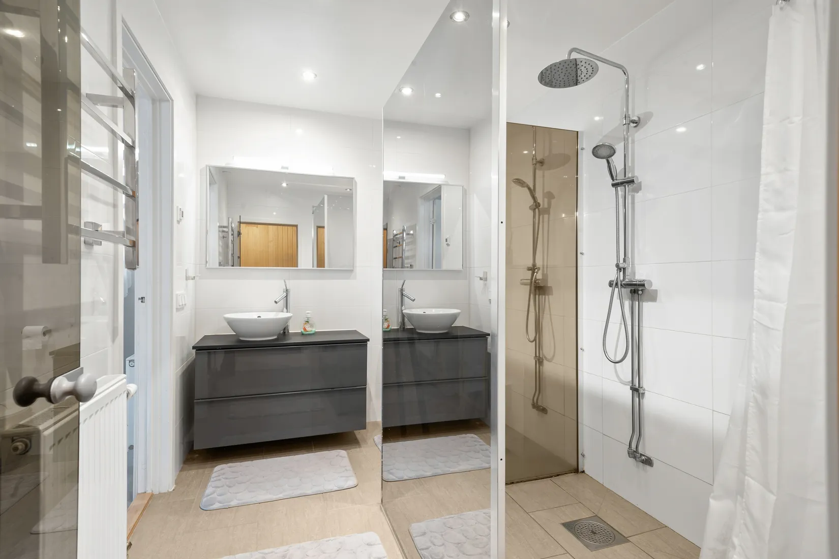 Villa, Radhus, Abborrvägen 19, Viksjö, Järfälla