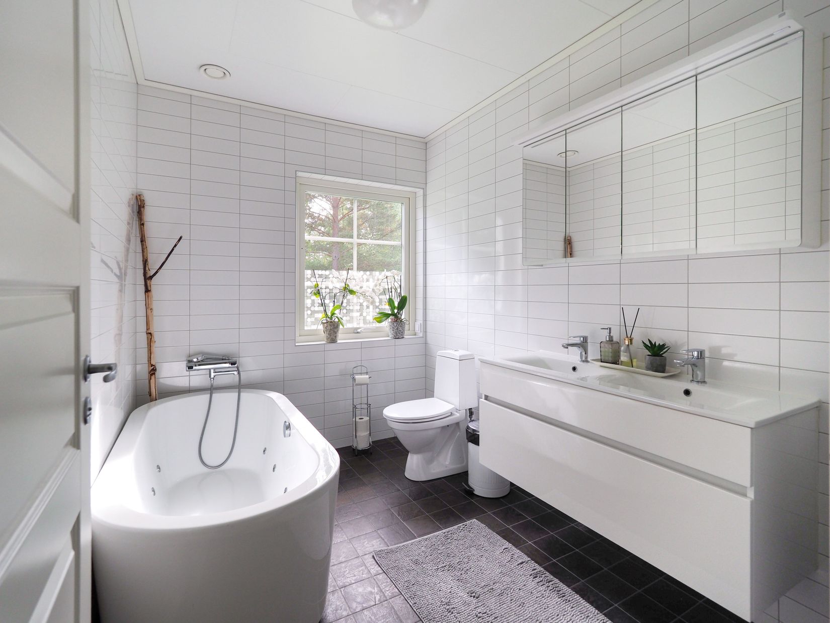 Villa, Marktegelvägen 7, Sundby Strand, Strängnäs