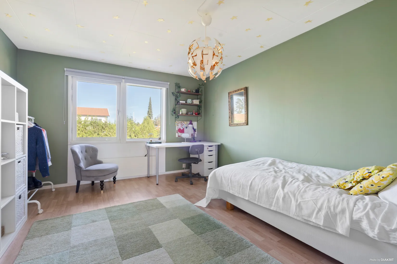 Radhus, Enbacken 17, Skarpäng, Täby