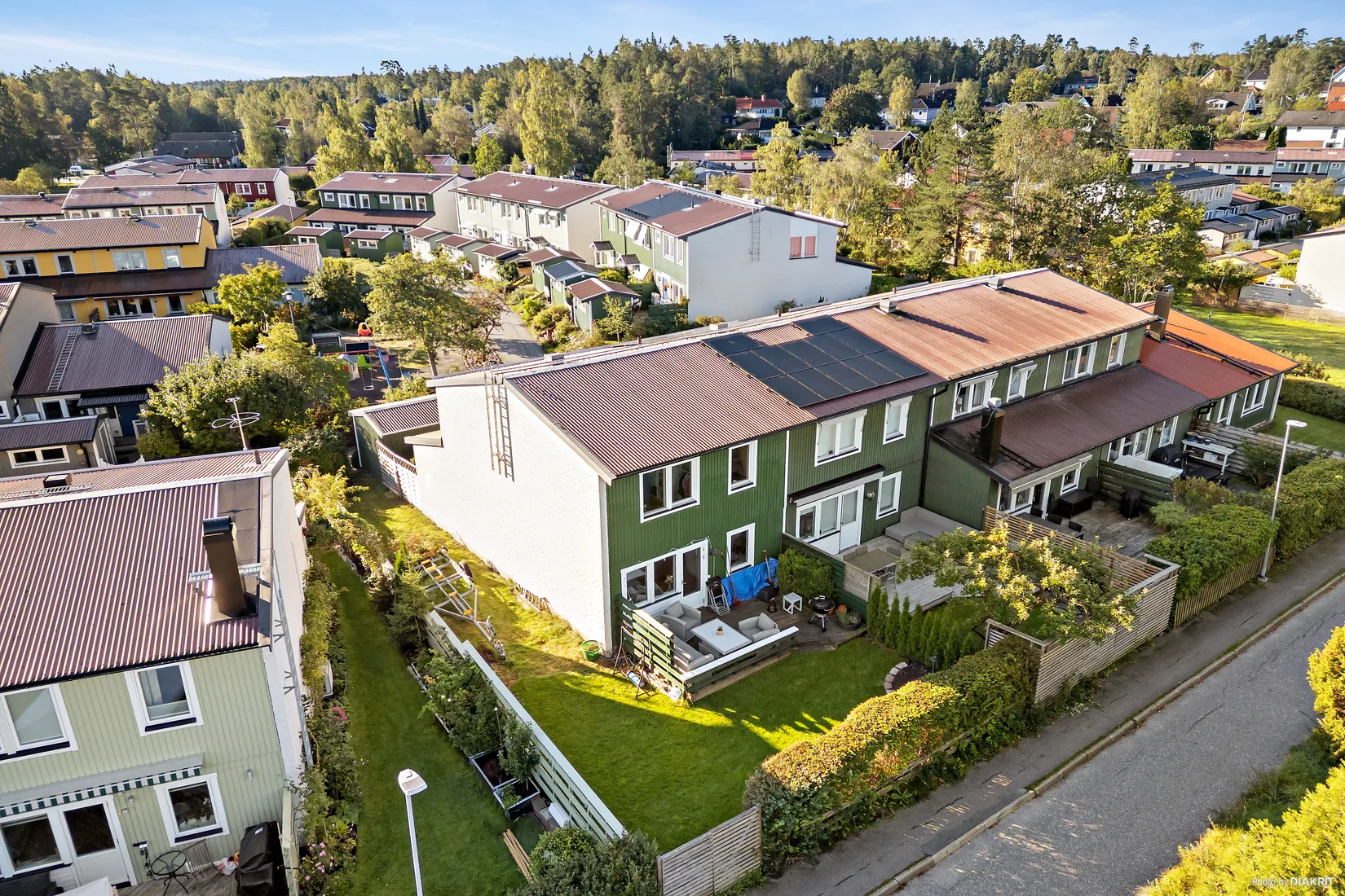 Radhus, Enbacken 17, Skarpäng, Täby