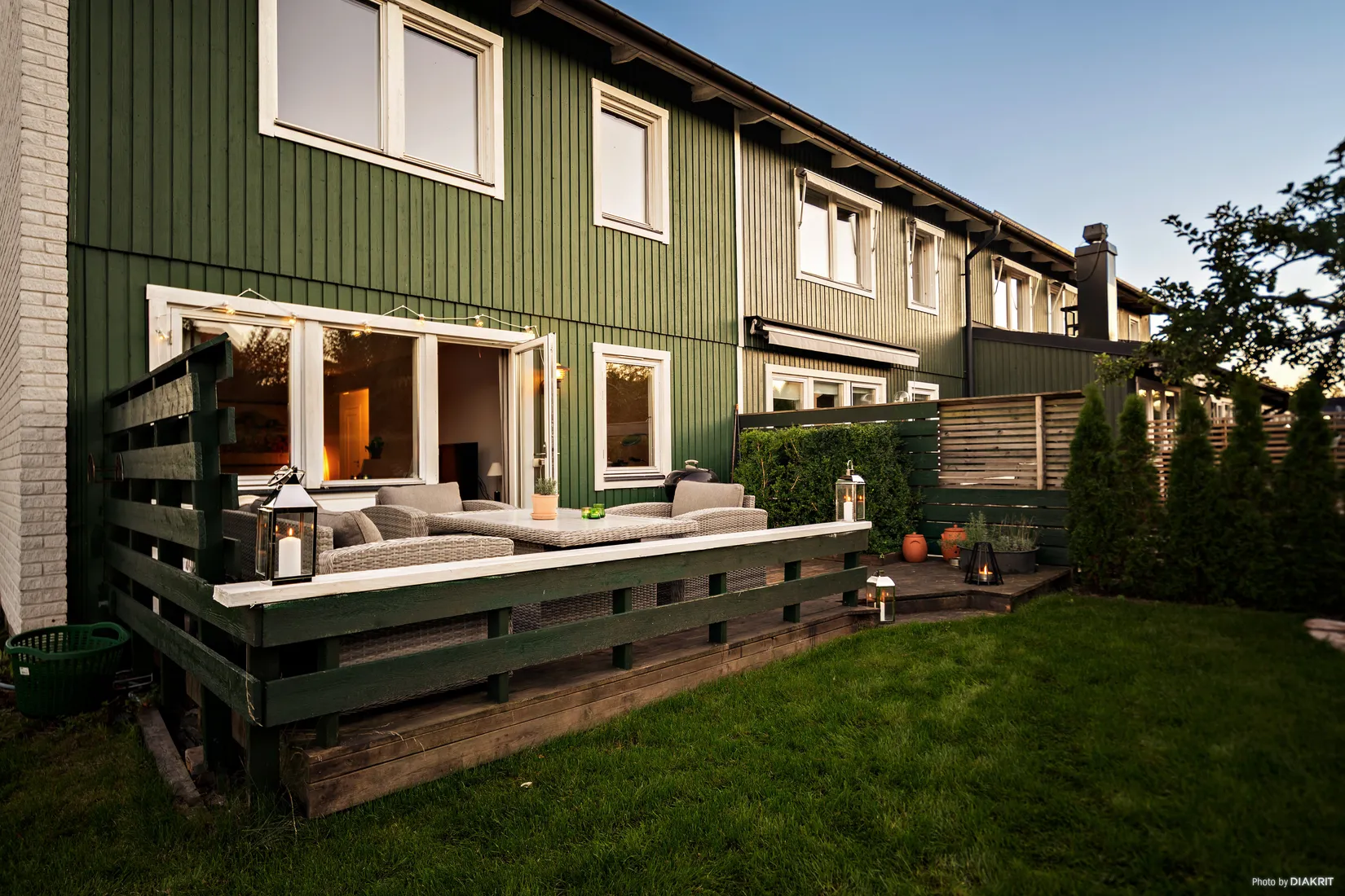 Radhus, Enbacken 17, Skarpäng, Täby