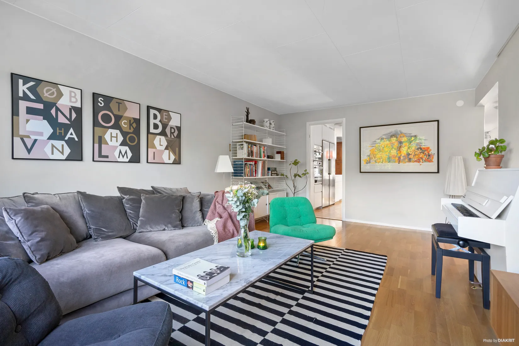Radhus, Enbacken 17, Skarpäng, Täby