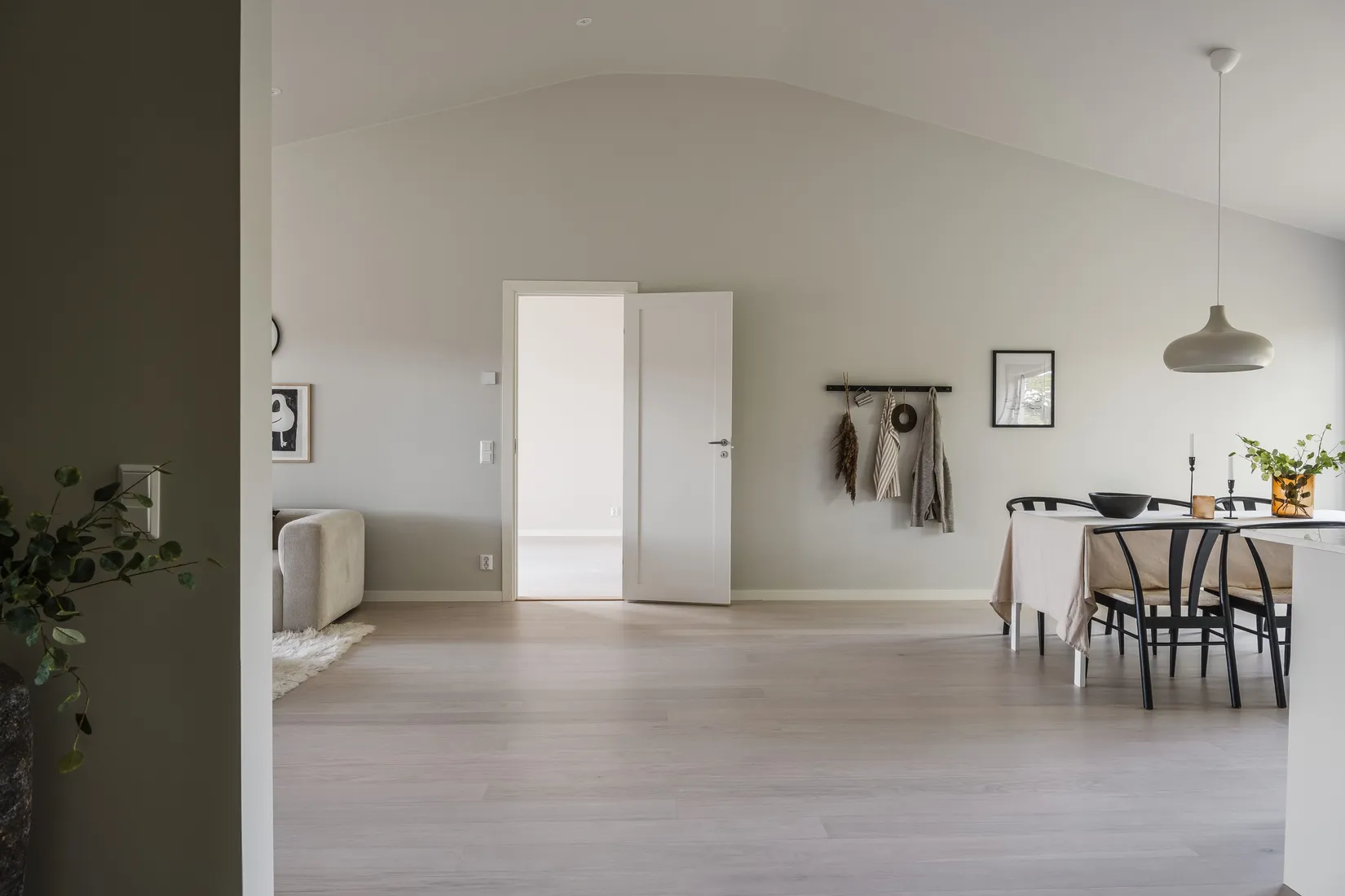 Villa, Framnäsudden 2, Ekeby-Almby, Örebro