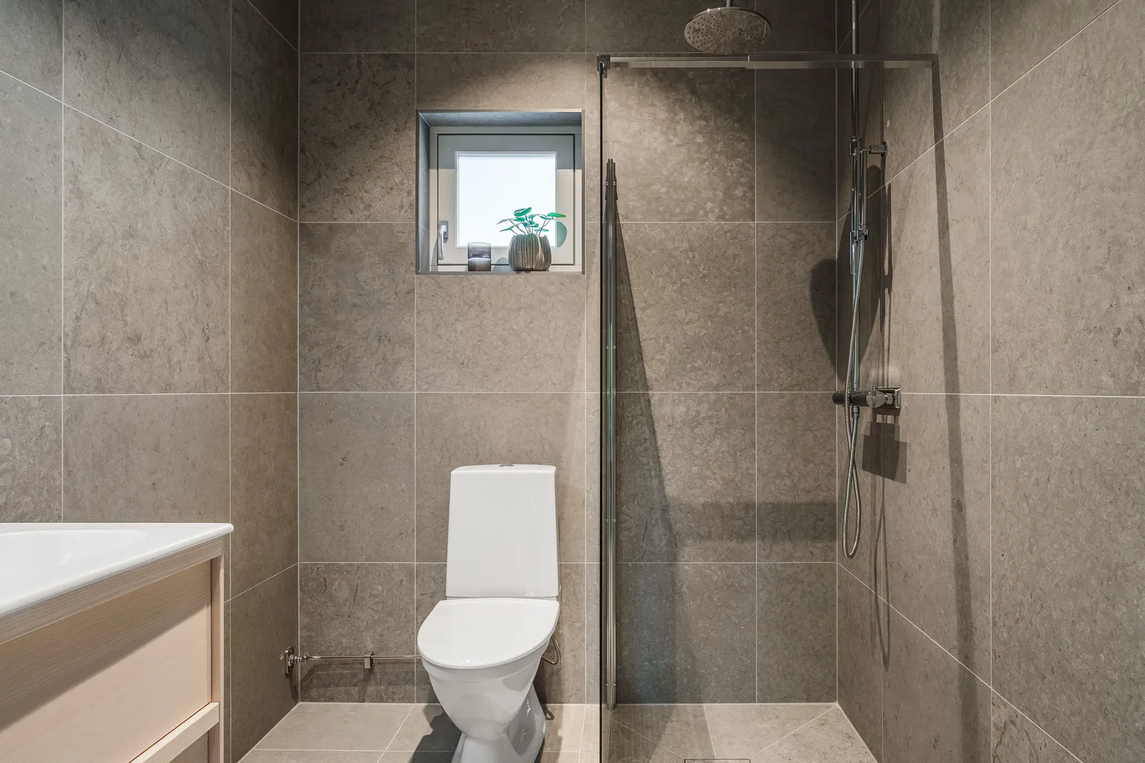 Villa, Framnäsudden 2, Ekeby-Almby, Örebro