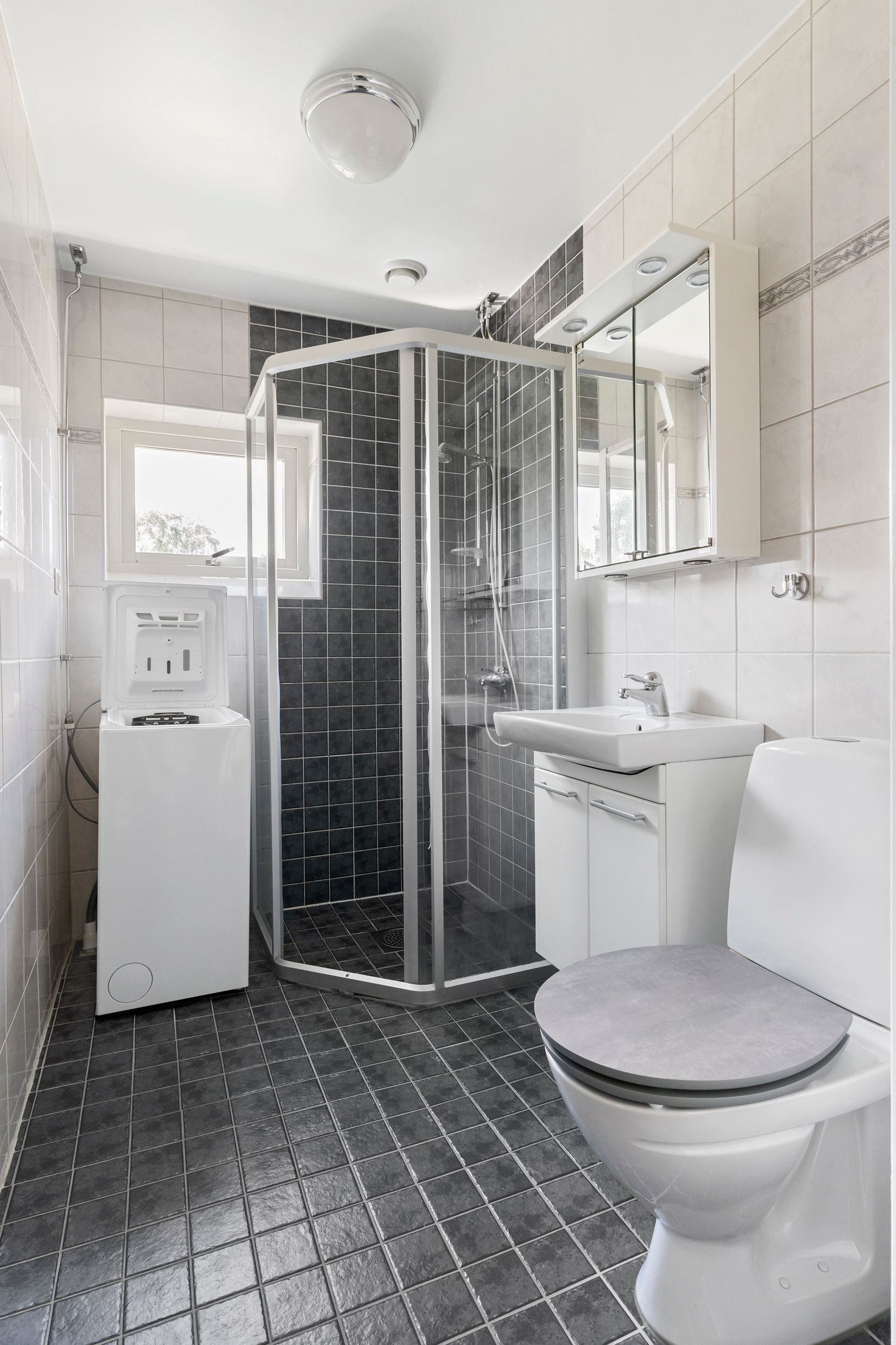 Bostadsrätt, Domsagevägen 6B, Centrum, Trollhättan