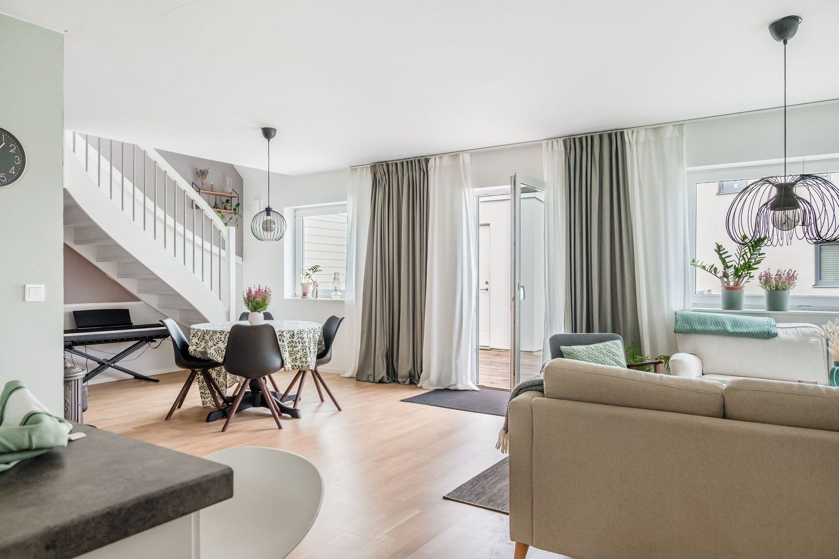 Radhus, Askegatan 1B, Nyvång, Åstorp