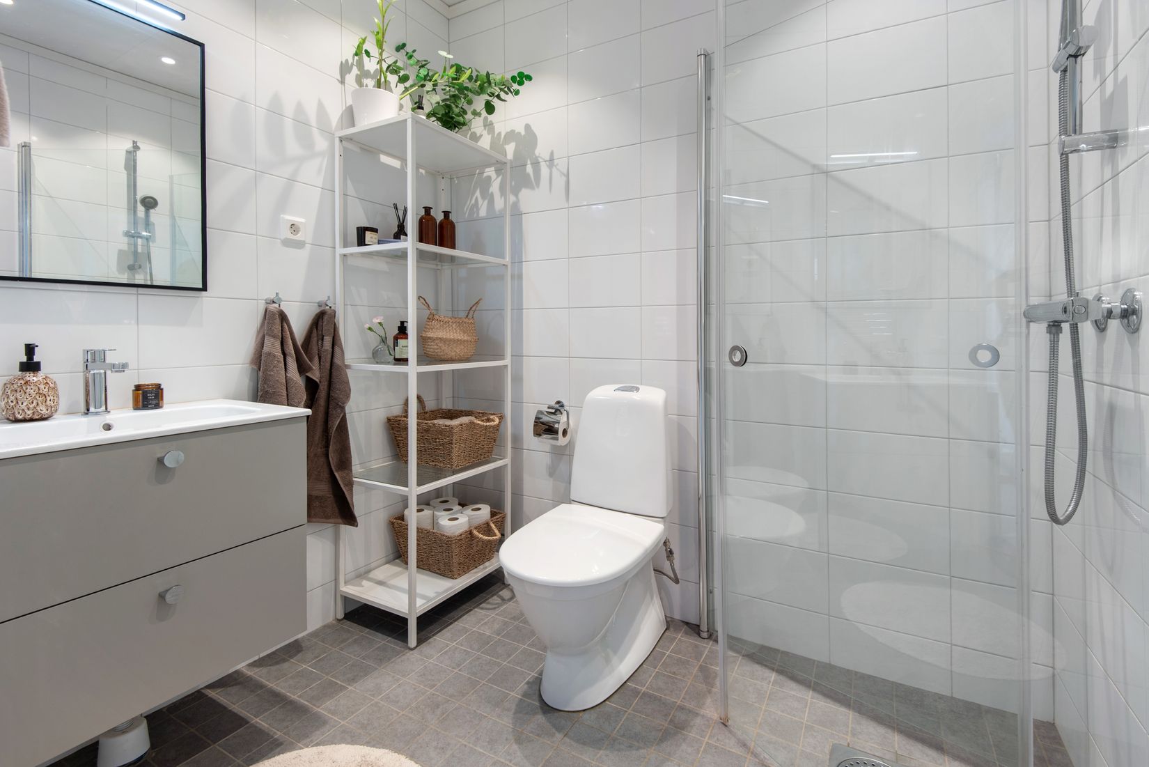 Bostadsrätt, Radhus, Plåtslagarvägen 4, Mörtnäs, Värmdö