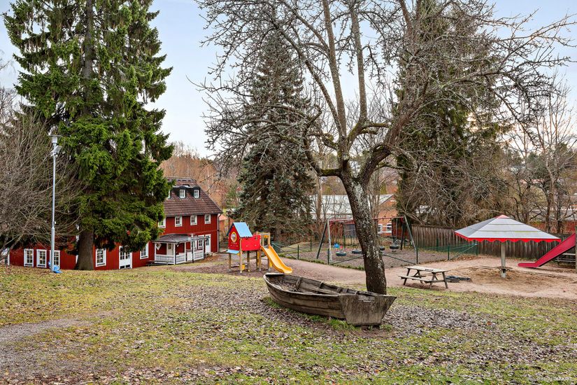 Bostadsrätt, Radhus, Plåtslagarvägen 4, Mörtnäs, Värmdö