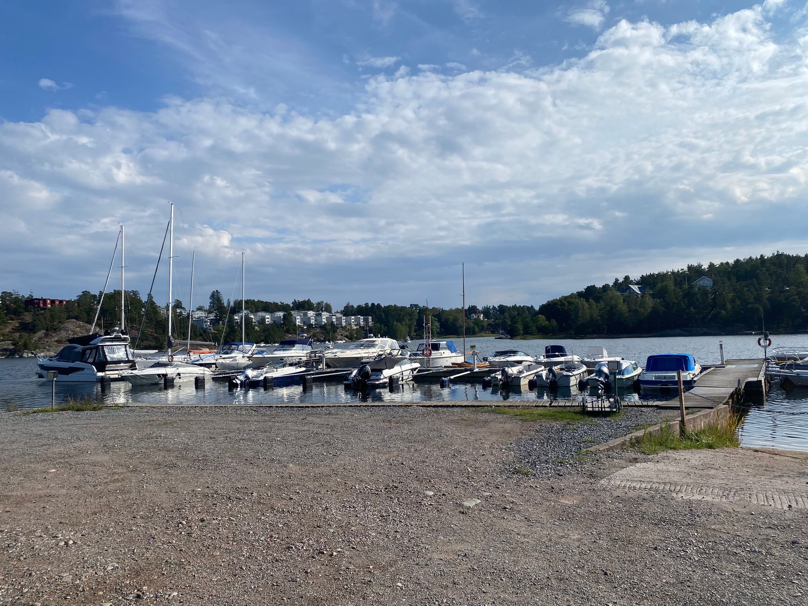 Bostadsrätt, Radhus, Plåtslagarvägen 4, Mörtnäs, Värmdö