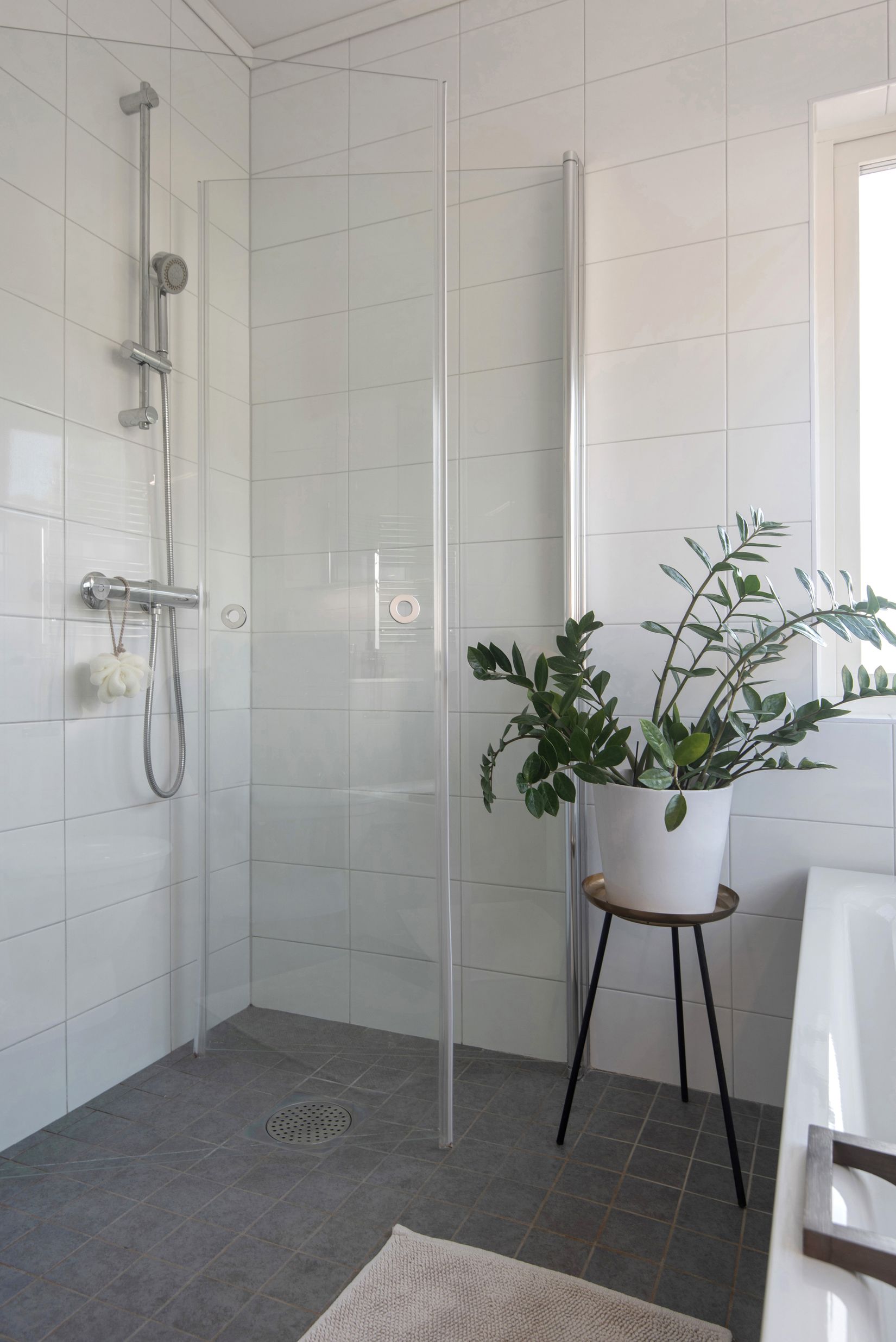 Bostadsrätt, Radhus, Plåtslagarvägen 4, Mörtnäs, Värmdö