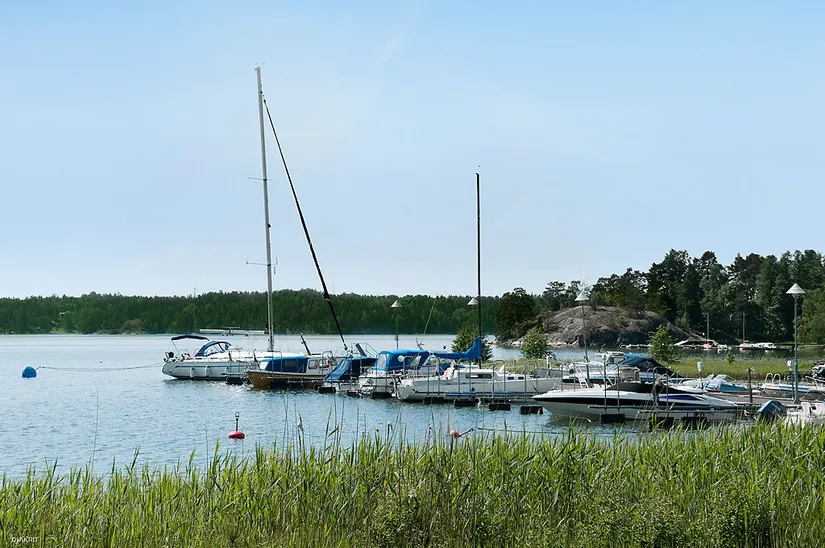 Radhus, Plåtslagarvägen 4, Mörtnäs, Värmdö