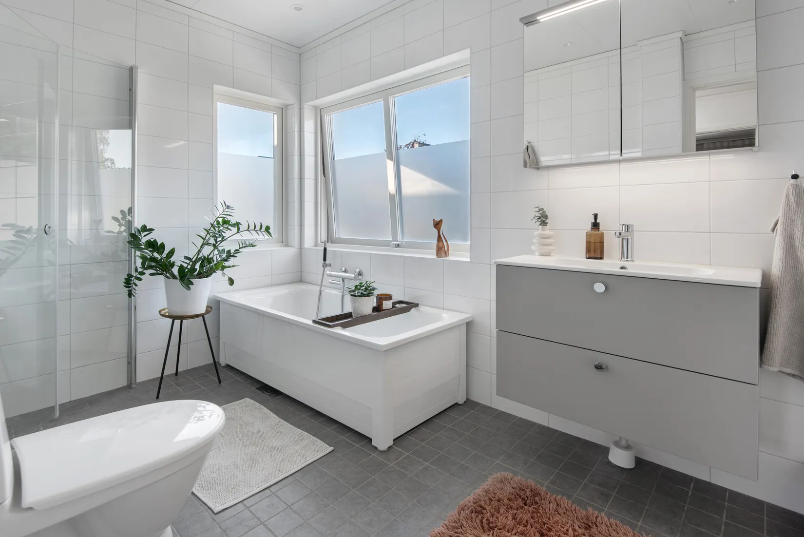 Radhus, Plåtslagarvägen 4, Mörtnäs, Värmdö