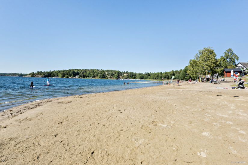 Bostadsrätt, Radhus, Plåtslagarvägen 4, Mörtnäs, Värmdö