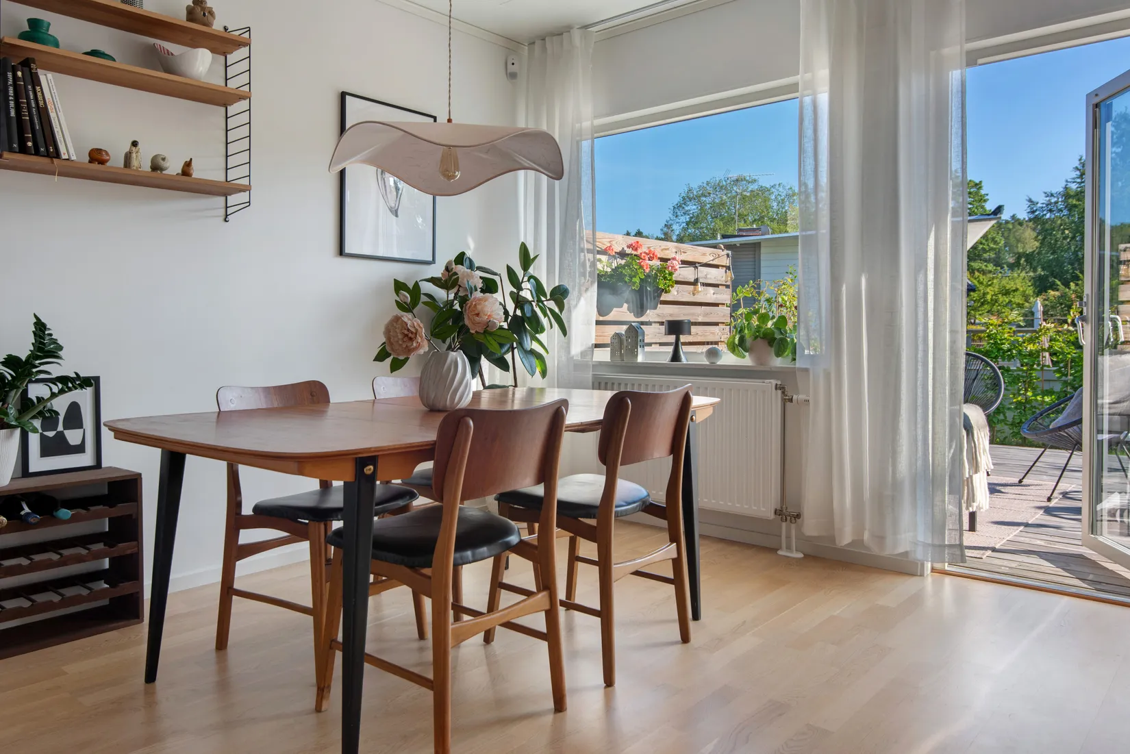 Radhus, Plåtslagarvägen 4, Mörtnäs, Värmdö