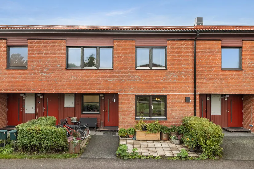 Radhus, Vangsbyvägen 86, Vänge, Uppsala