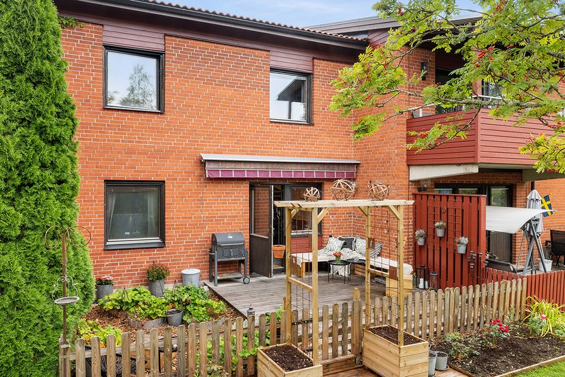 Radhus, Vangsbyvägen 86, Vänge, Uppsala