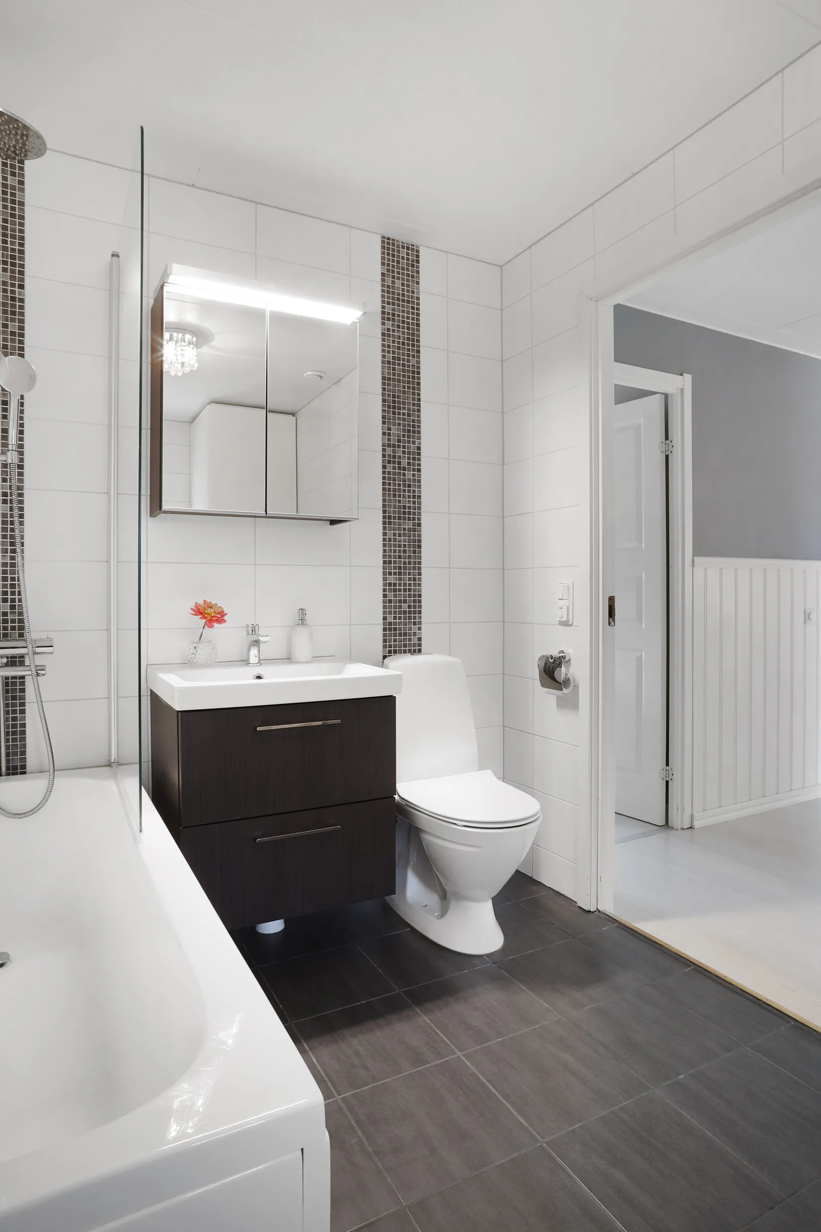 Bostadsrätt, Radhus, Midnattsvägen 17, Kurveröd, Uddevalla