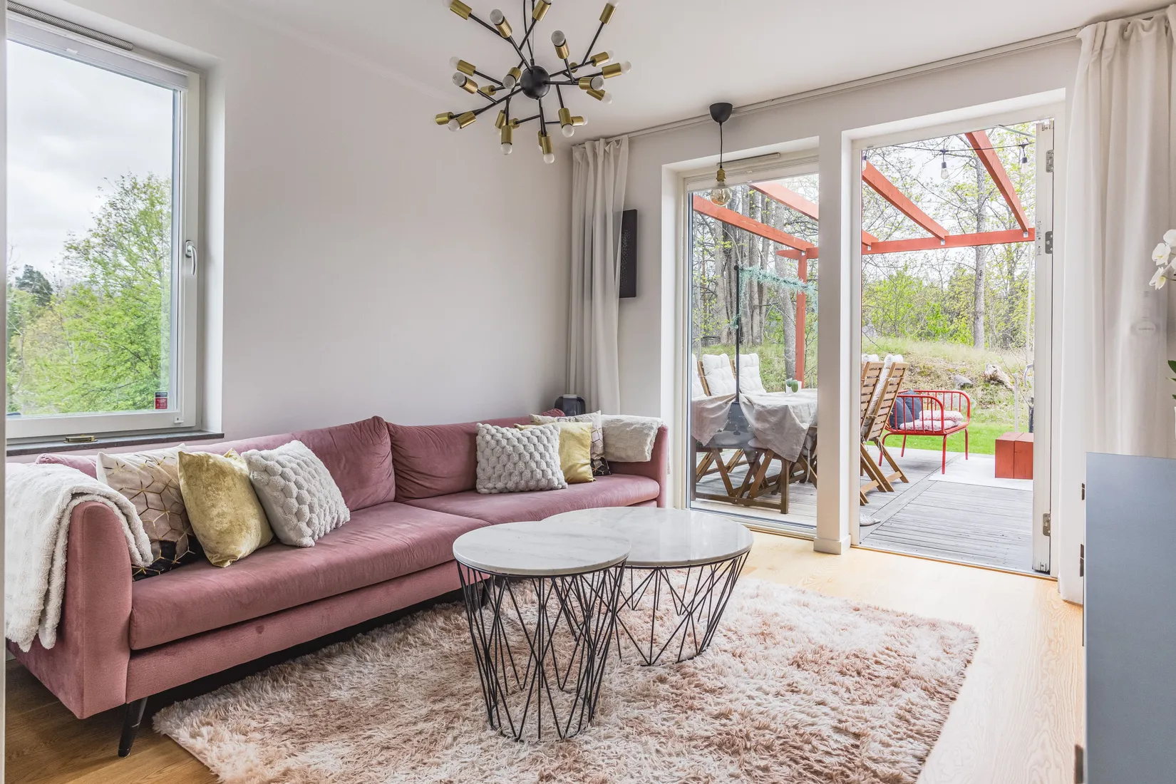 Bostadsrätt, Radhus, Rådans gårdsväg 60, Silverdal, Sollentuna