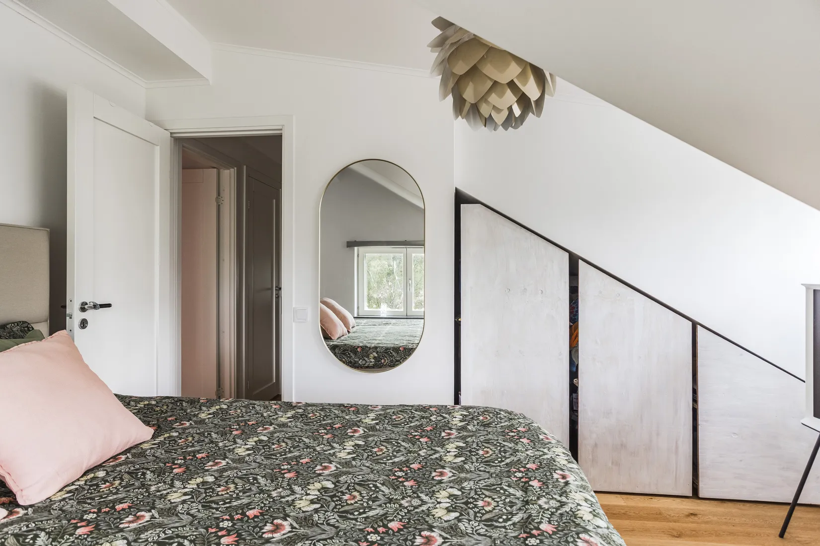 Bostadsrätt, Radhus, Rådans gårdsväg 60, Silverdal, Sollentuna