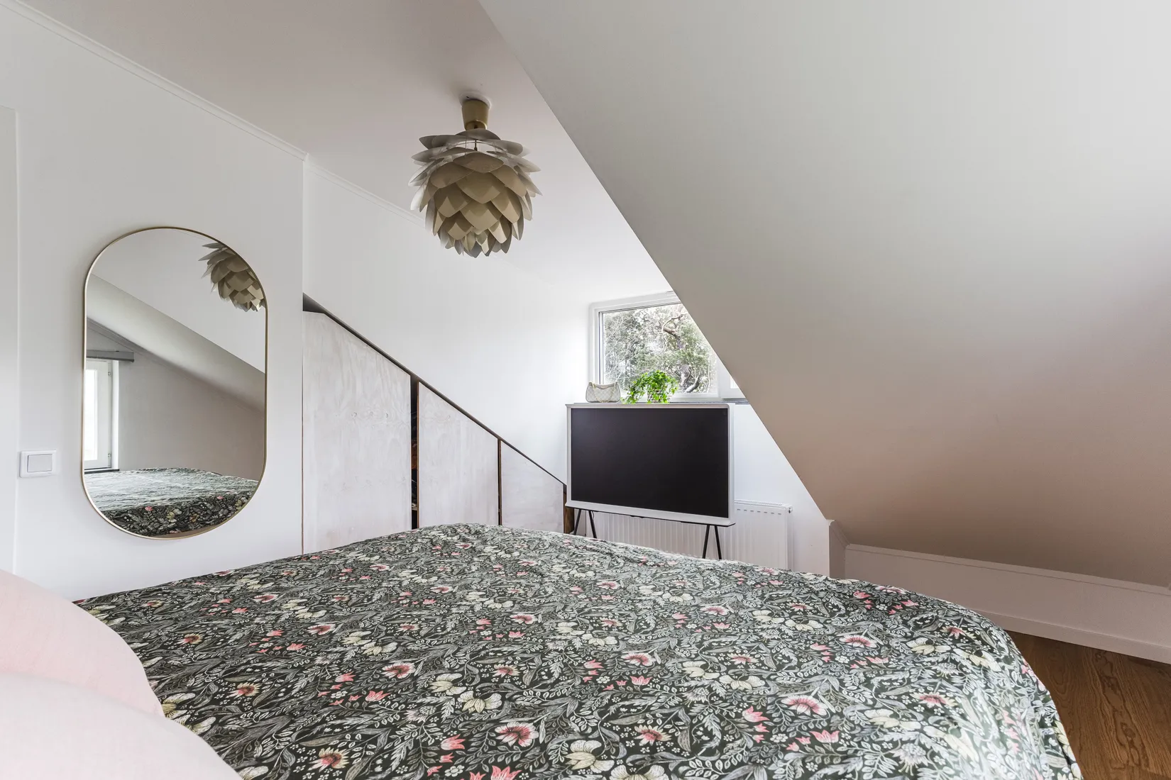 Bostadsrätt, Radhus, Rådans gårdsväg 60, Silverdal, Sollentuna