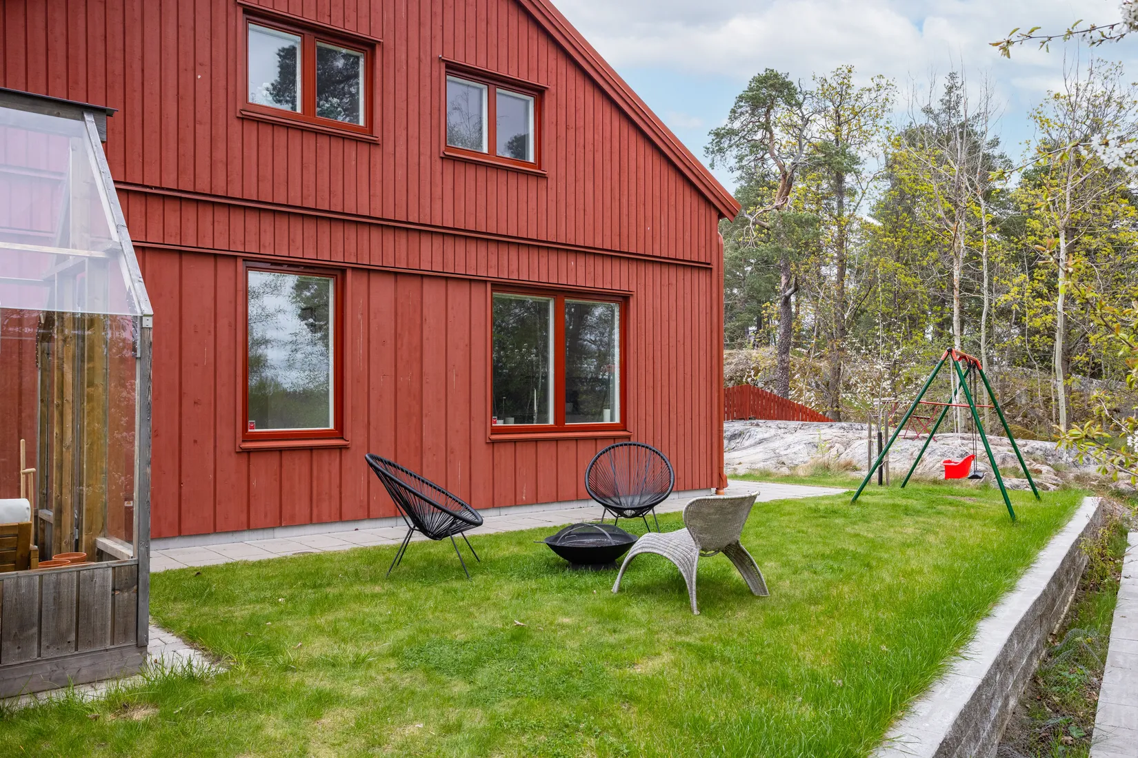 Bostadsrätt, Radhus, Rådans gårdsväg 60, Silverdal, Sollentuna