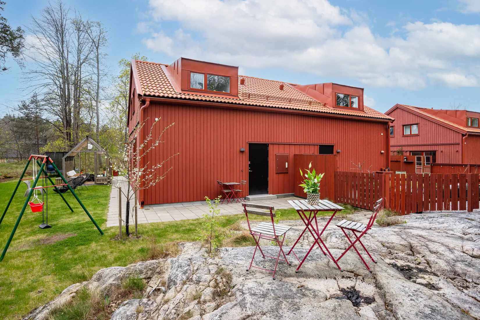 Bostadsrätt, Radhus, Rådans gårdsväg 60, Silverdal, Sollentuna