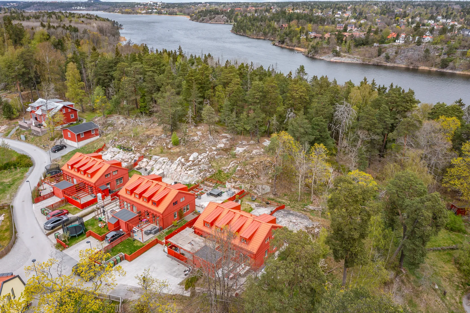 Bostadsrätt, Radhus, Rådans gårdsväg 60, Silverdal, Sollentuna