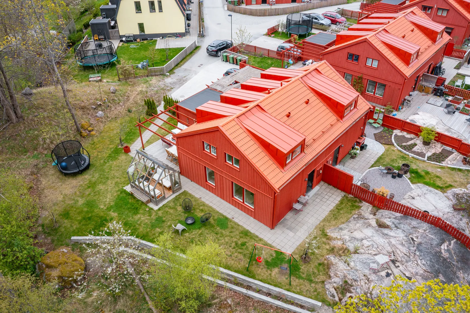 Bostadsrätt, Radhus, Rådans gårdsväg 60, Silverdal, Sollentuna