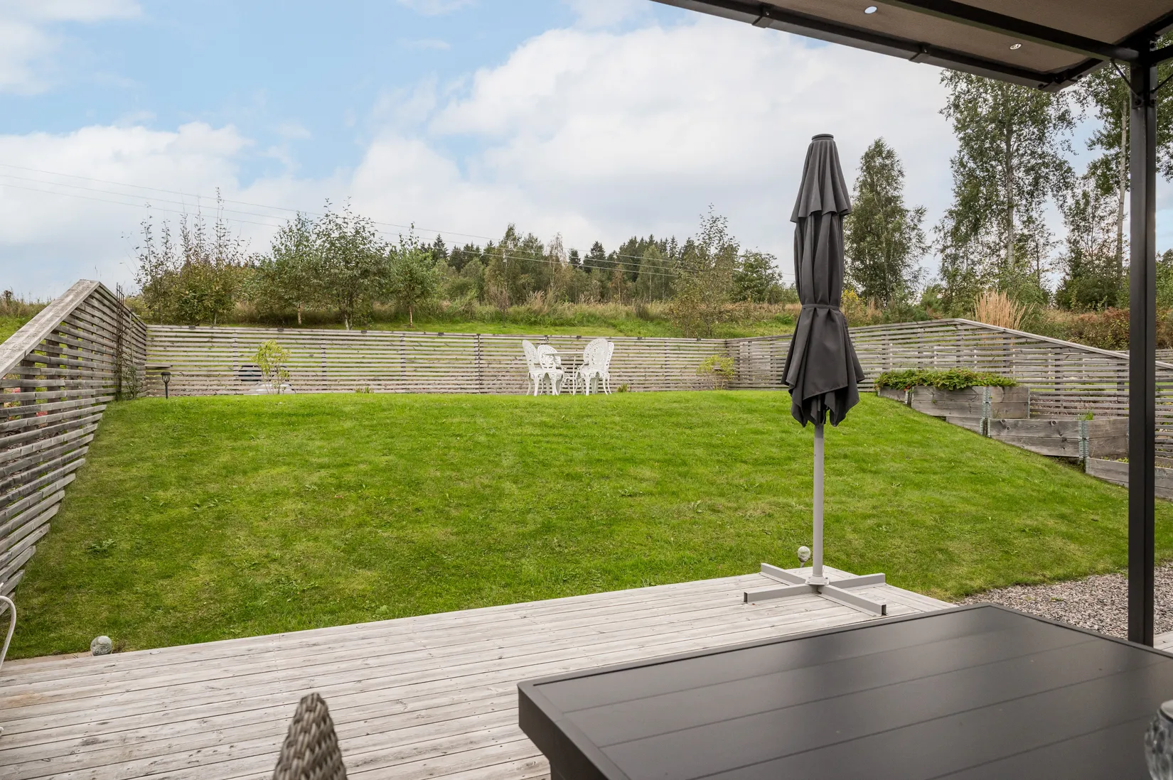 Villa, Radhus, Ängskällevägen 9, Kil